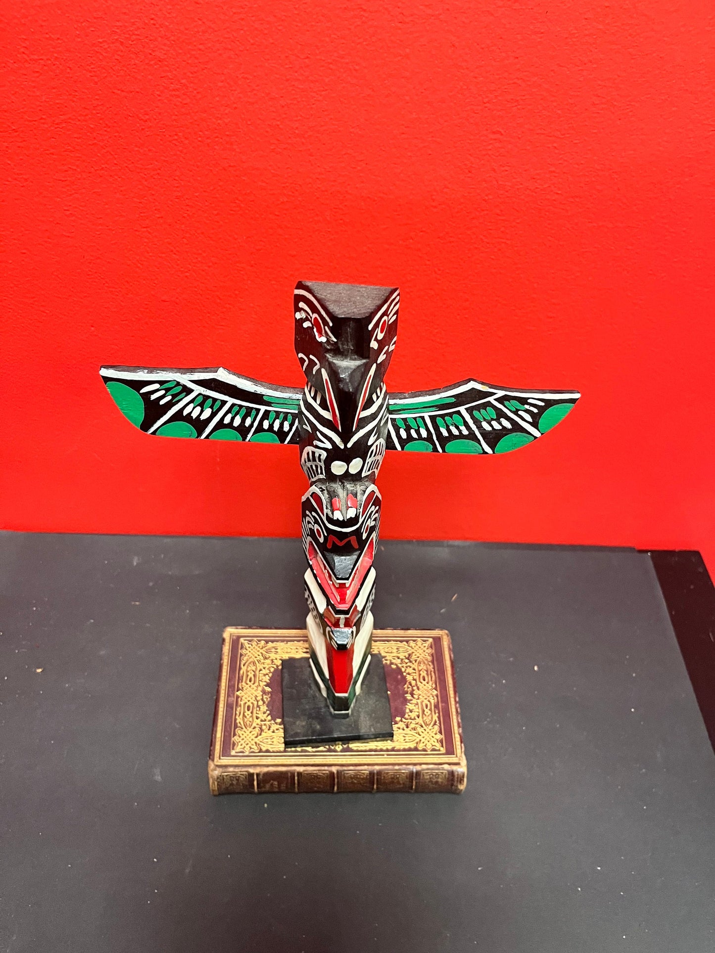 12 x 9 x 2 thick  indigenous, first nations, pacific northwest coast vintage folk art totem pole - amazing look -