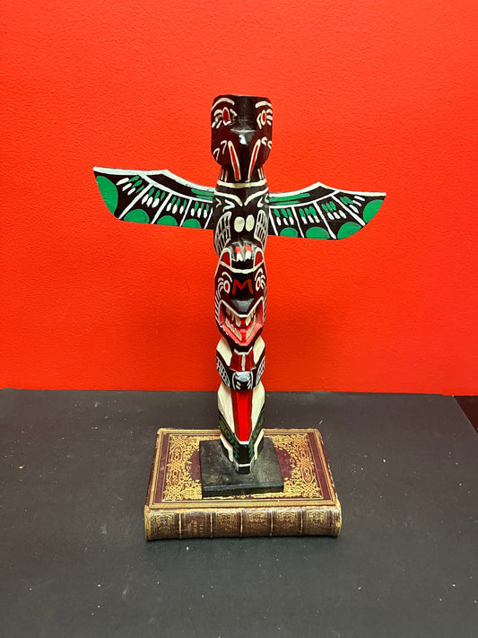 12 x 9 x 2 thick  indigenous, first nations, pacific northwest coast vintage folk art totem pole - amazing look -