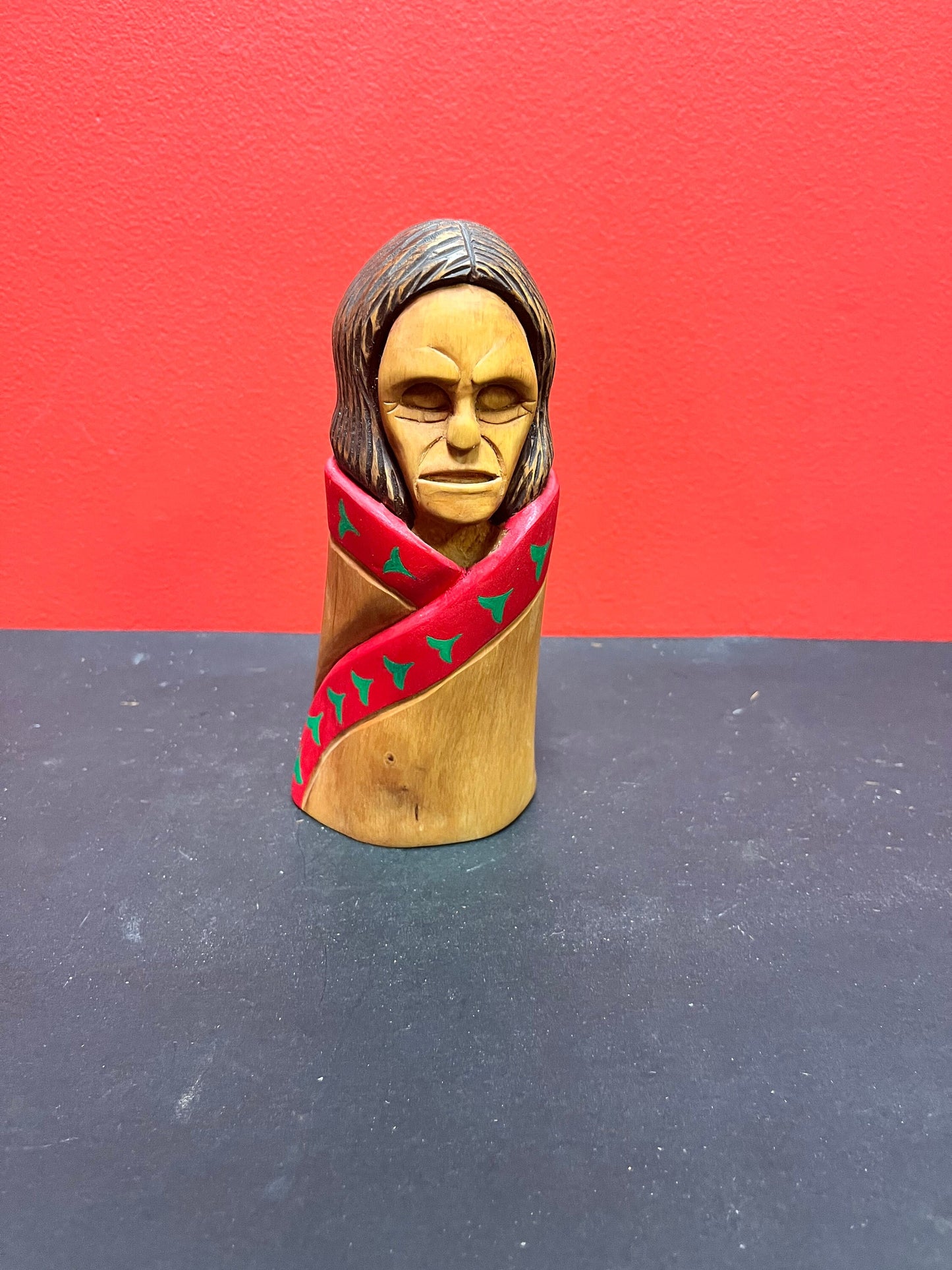 Fabulous and Unusual Indigenous first nations pacific northwest coast, signed 7 inch high statue of an indigenous person - wow wow
