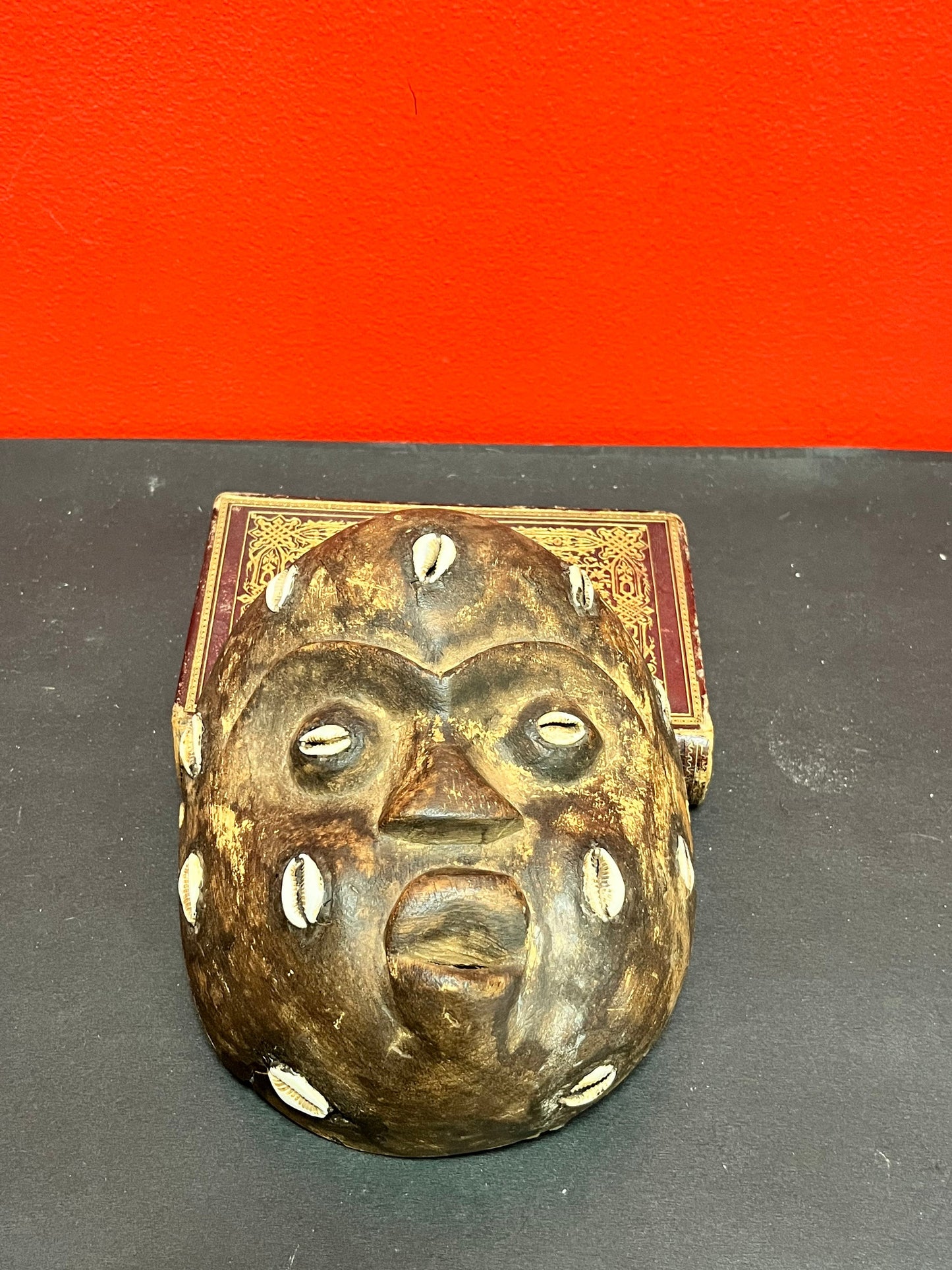 Wonderful African antique very rare 6 x 5 mask with puka shells   wow