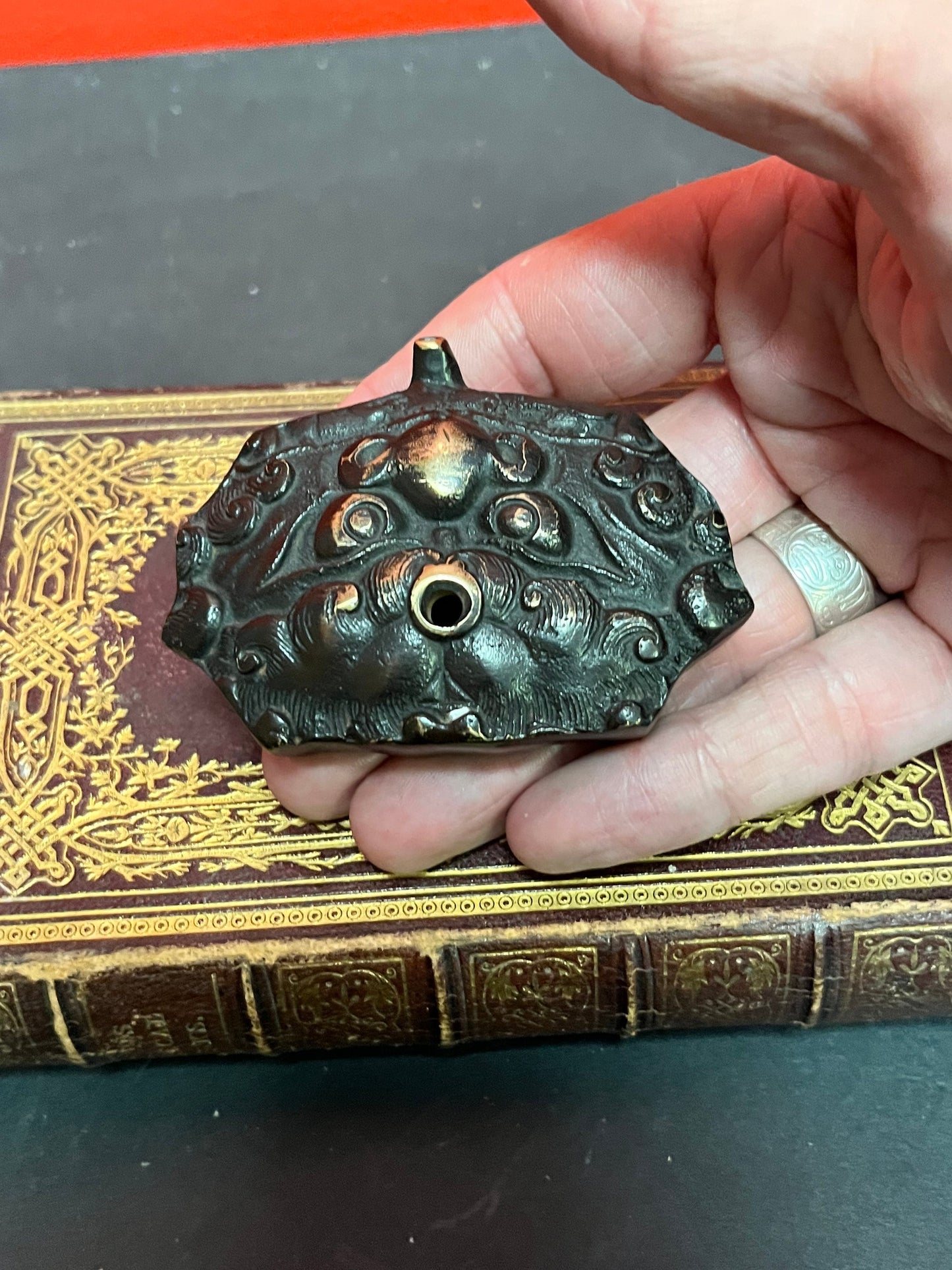 Sensational ming dynasty Chinese bronze figural ink dropper  museum quality rare piece