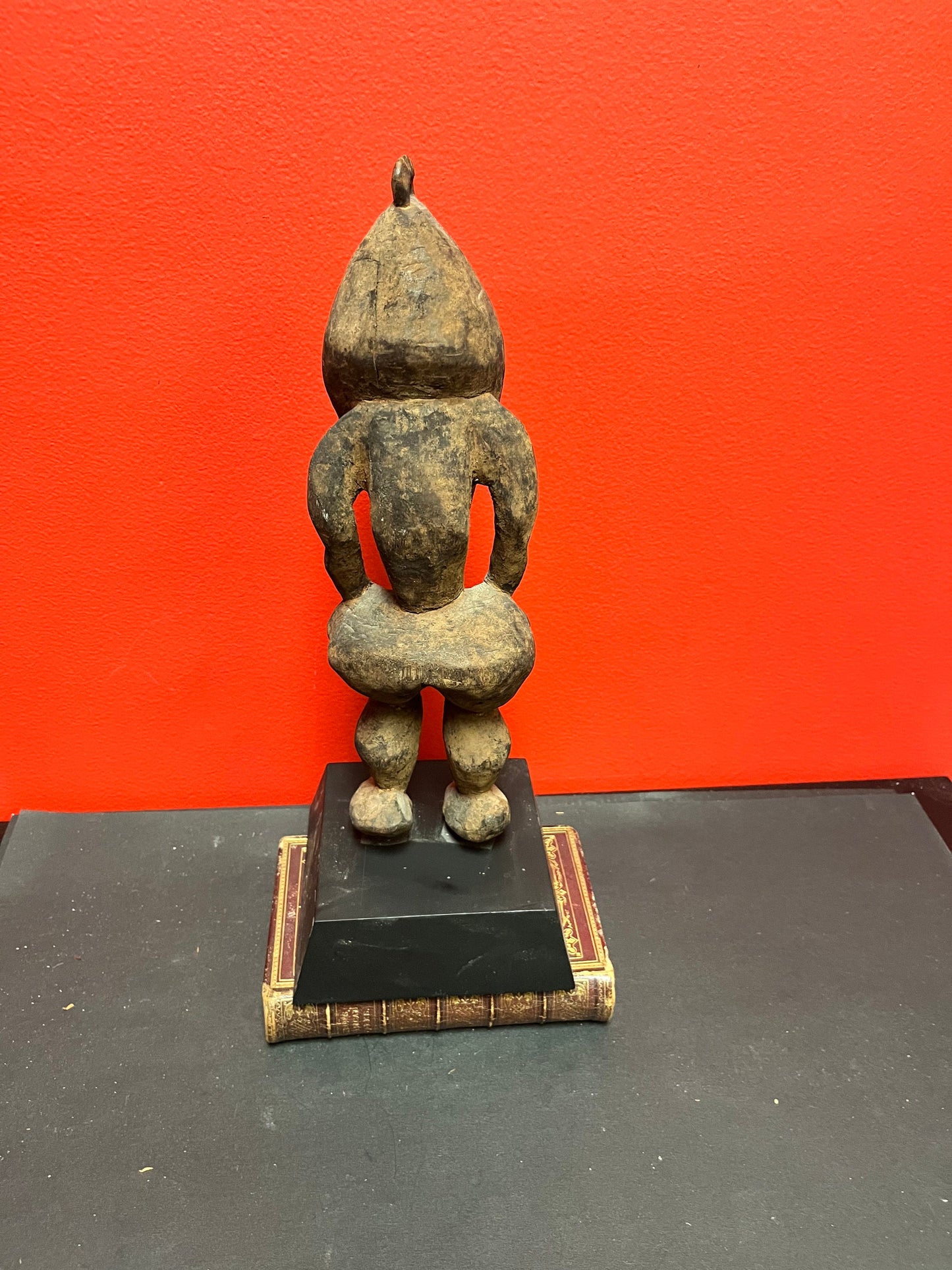 Very rare museum quality 14 inch tall Papua New Guinea 19th century statue on stand  wonderful look and patina