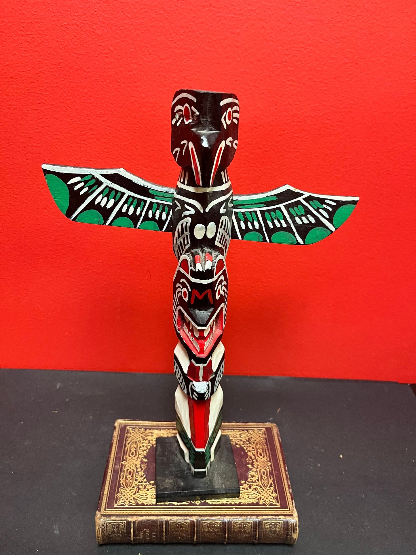 12 x 9 x 2 thick  indigenous, first nations, pacific northwest coast vintage folk art totem pole - amazing look -