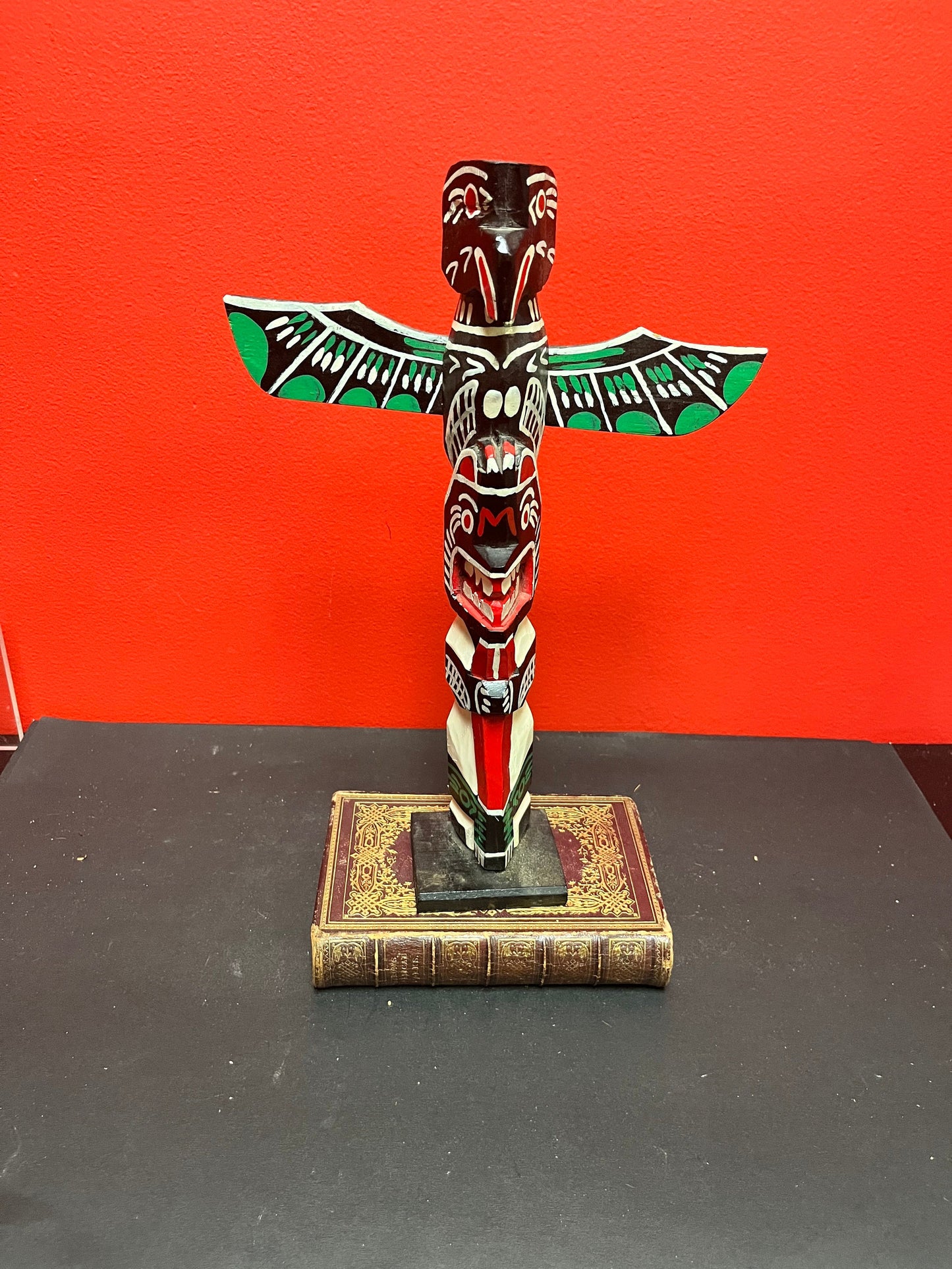12 x 9 x 2 thick  indigenous, first nations, pacific northwest coast vintage folk art totem pole - amazing look -
