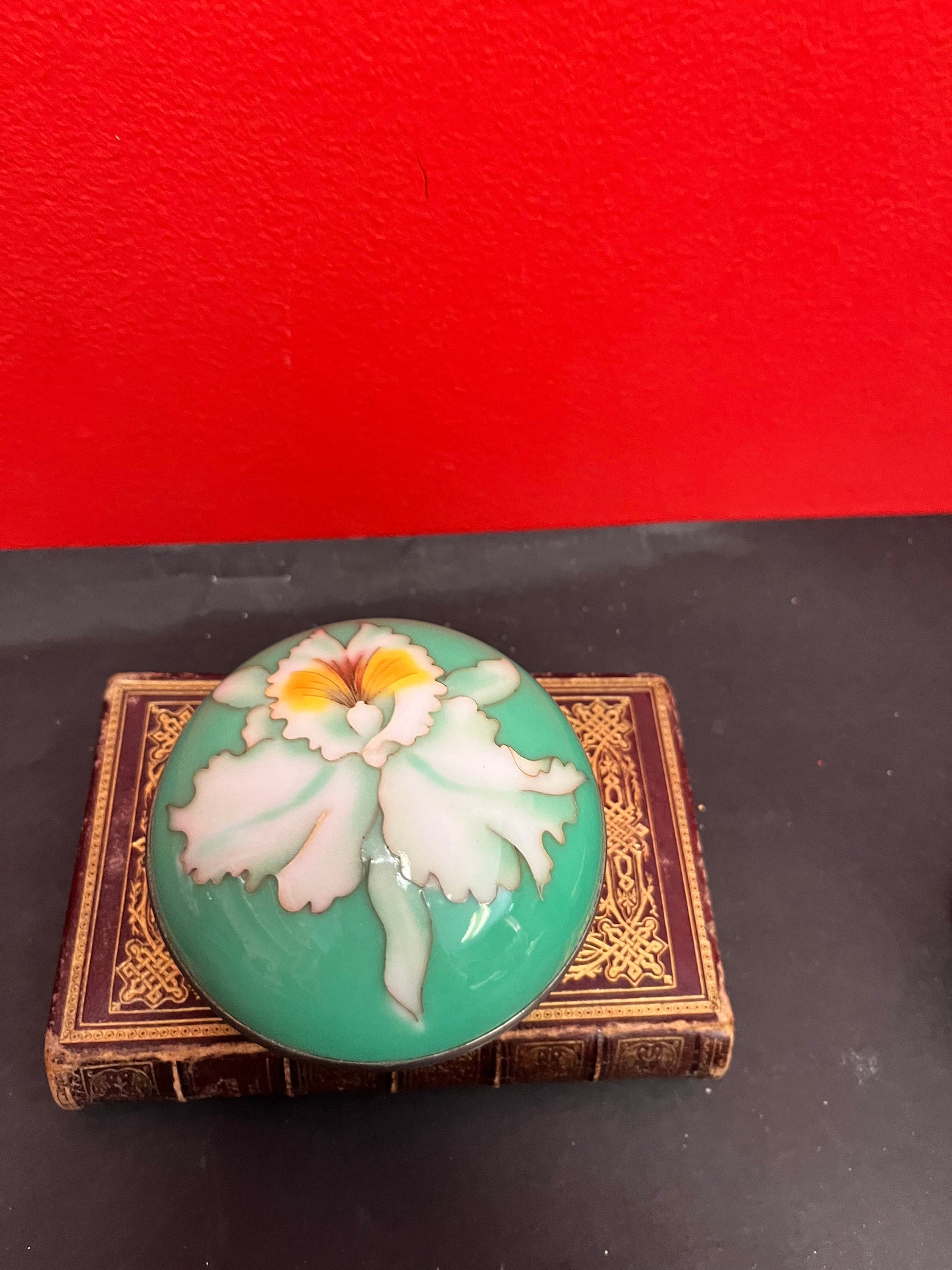 A beautiful 4 x 2 high antique Japanese  enamel cloisonné box with velvet lining  stunning condition