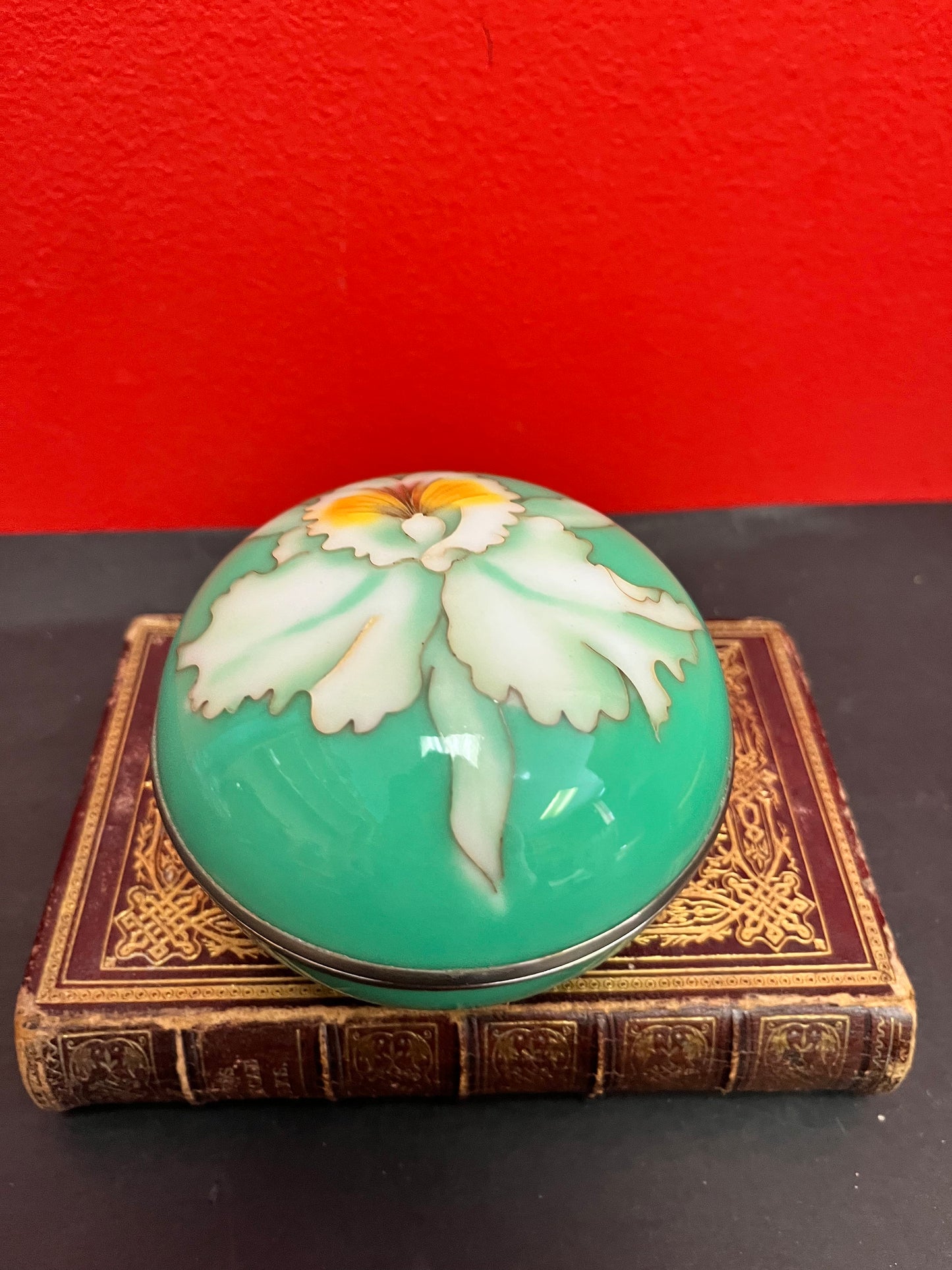 A beautiful 4 x 2 high antique Japanese  enamel cloisonné box with velvet lining  stunning condition