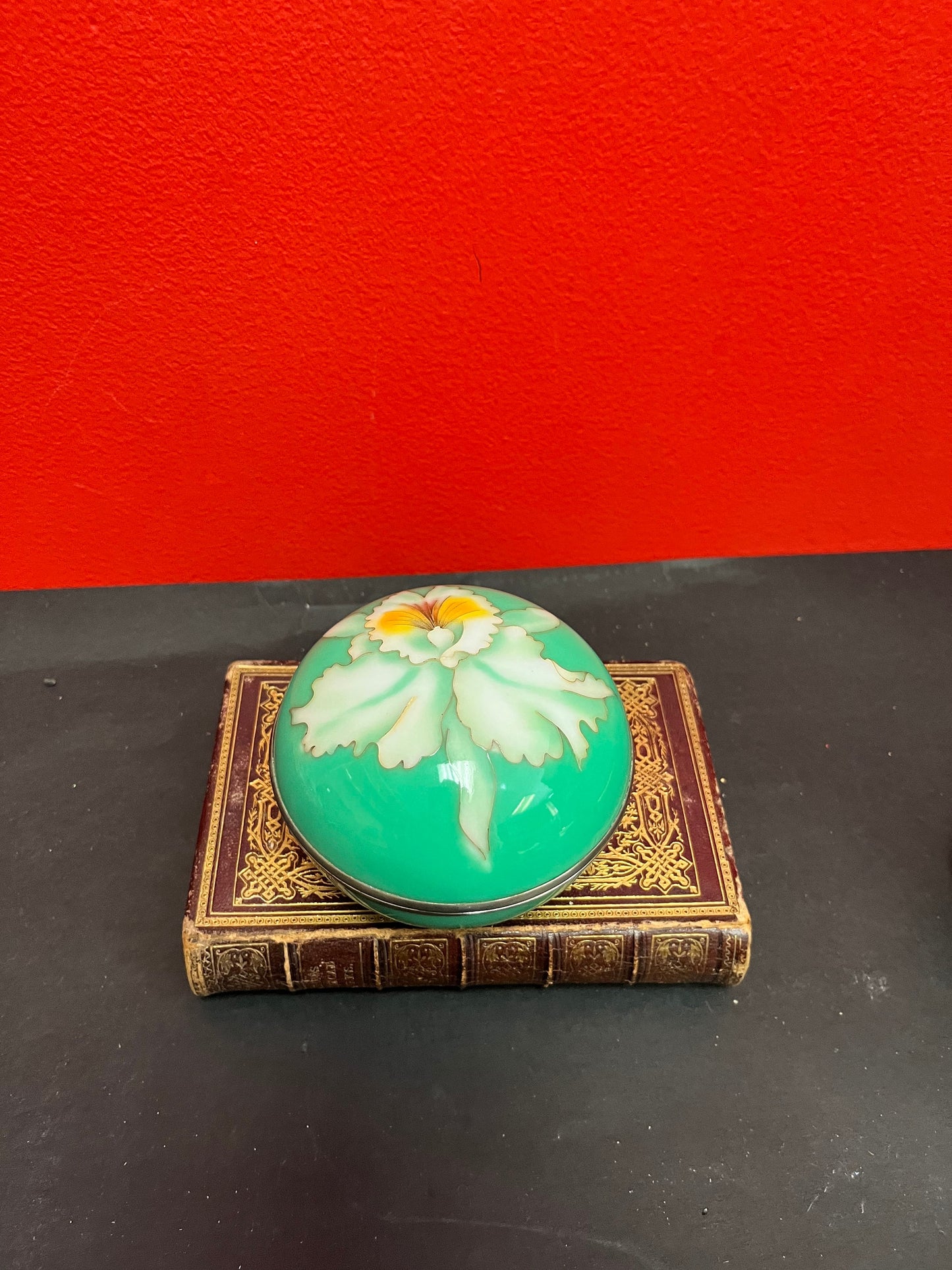 A beautiful 4 x 2 high antique Japanese  enamel cloisonné box with velvet lining  stunning condition