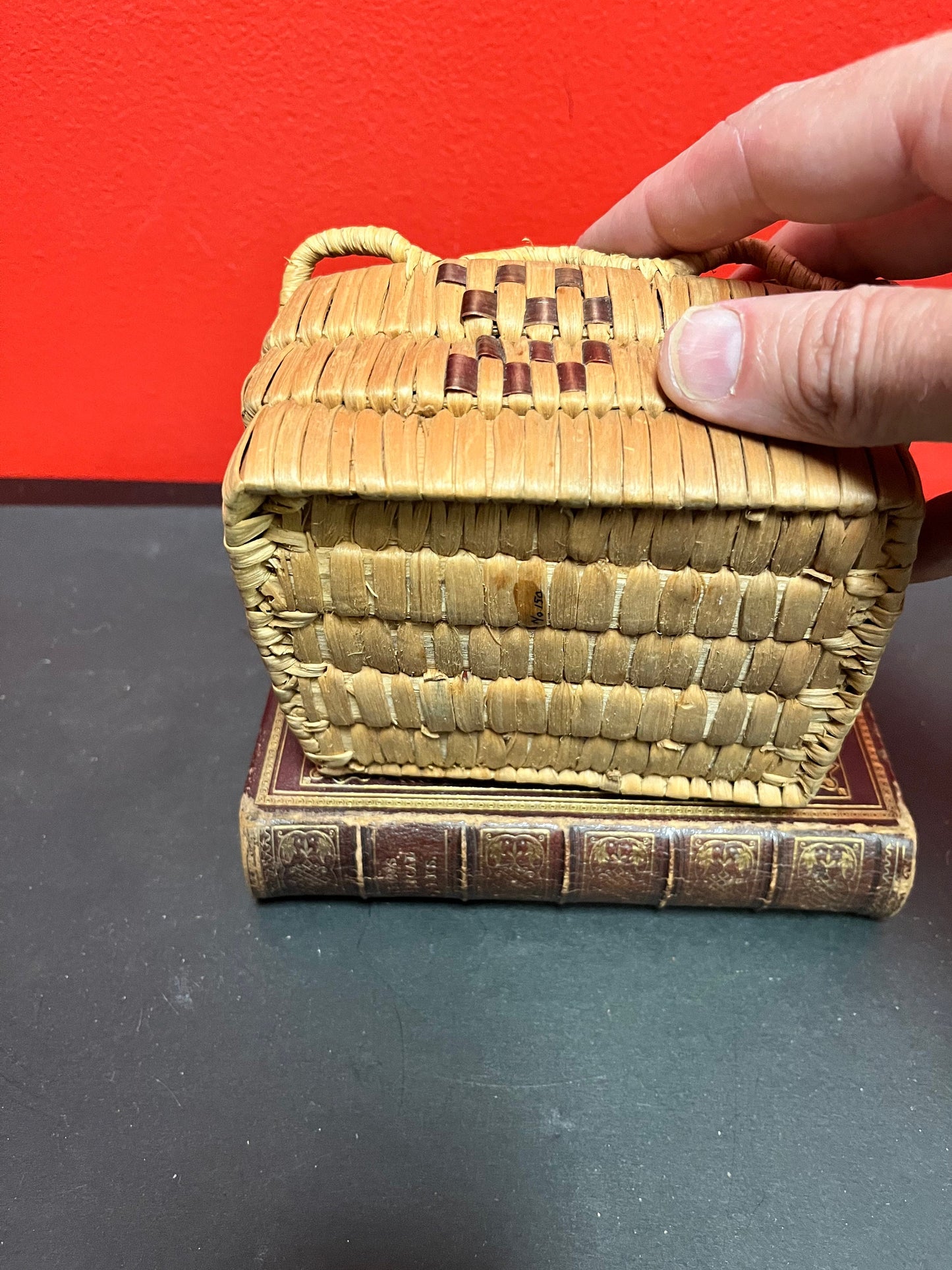 6 x 5 x 3 high indigenous, first nations pacific northwest coast Salish basket   good condition