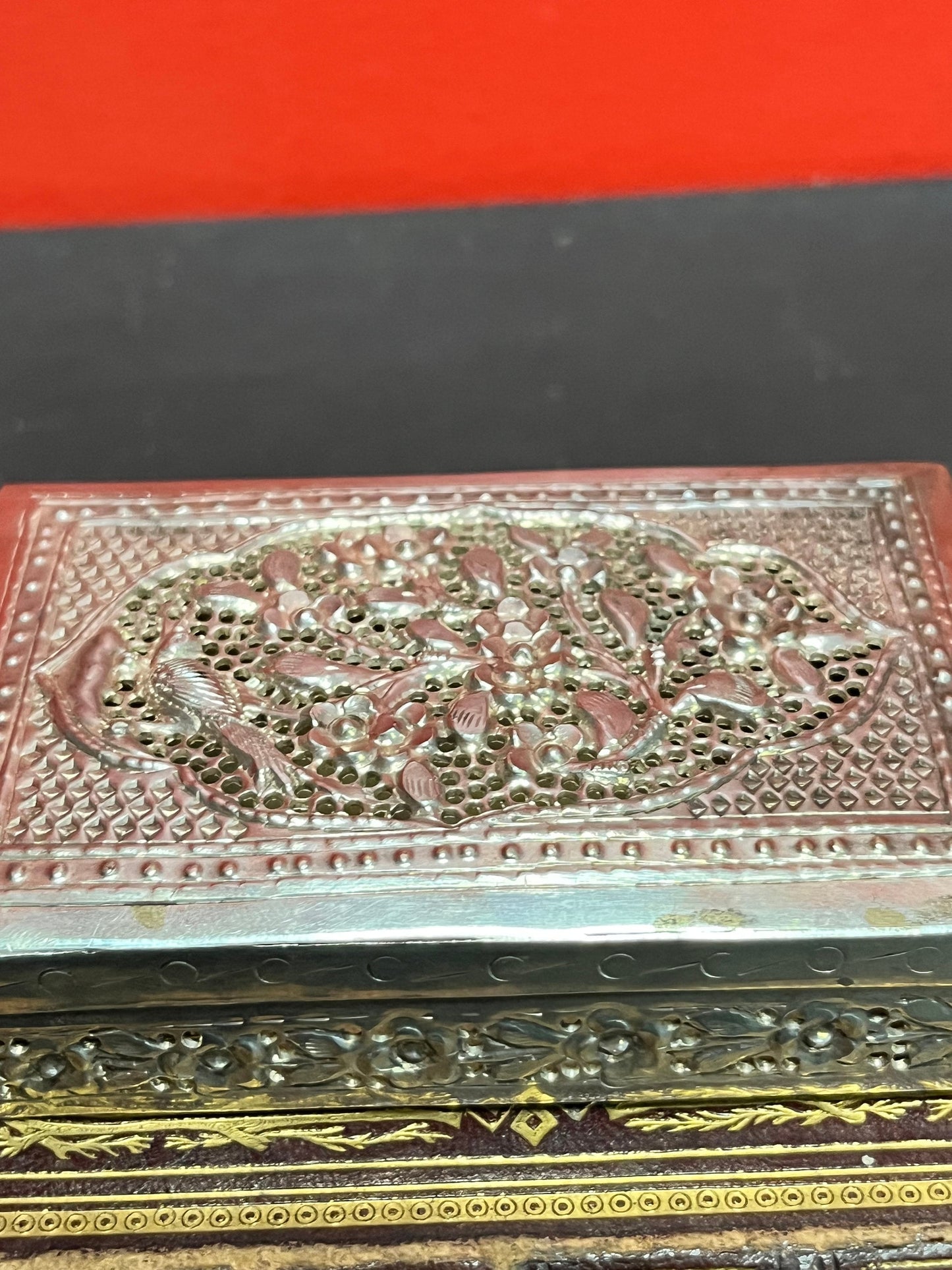 A  Stunning antique Chinese solid Sterling box  4.25 x 3 x 1 high.  intricate detail and signed by Wang Hing