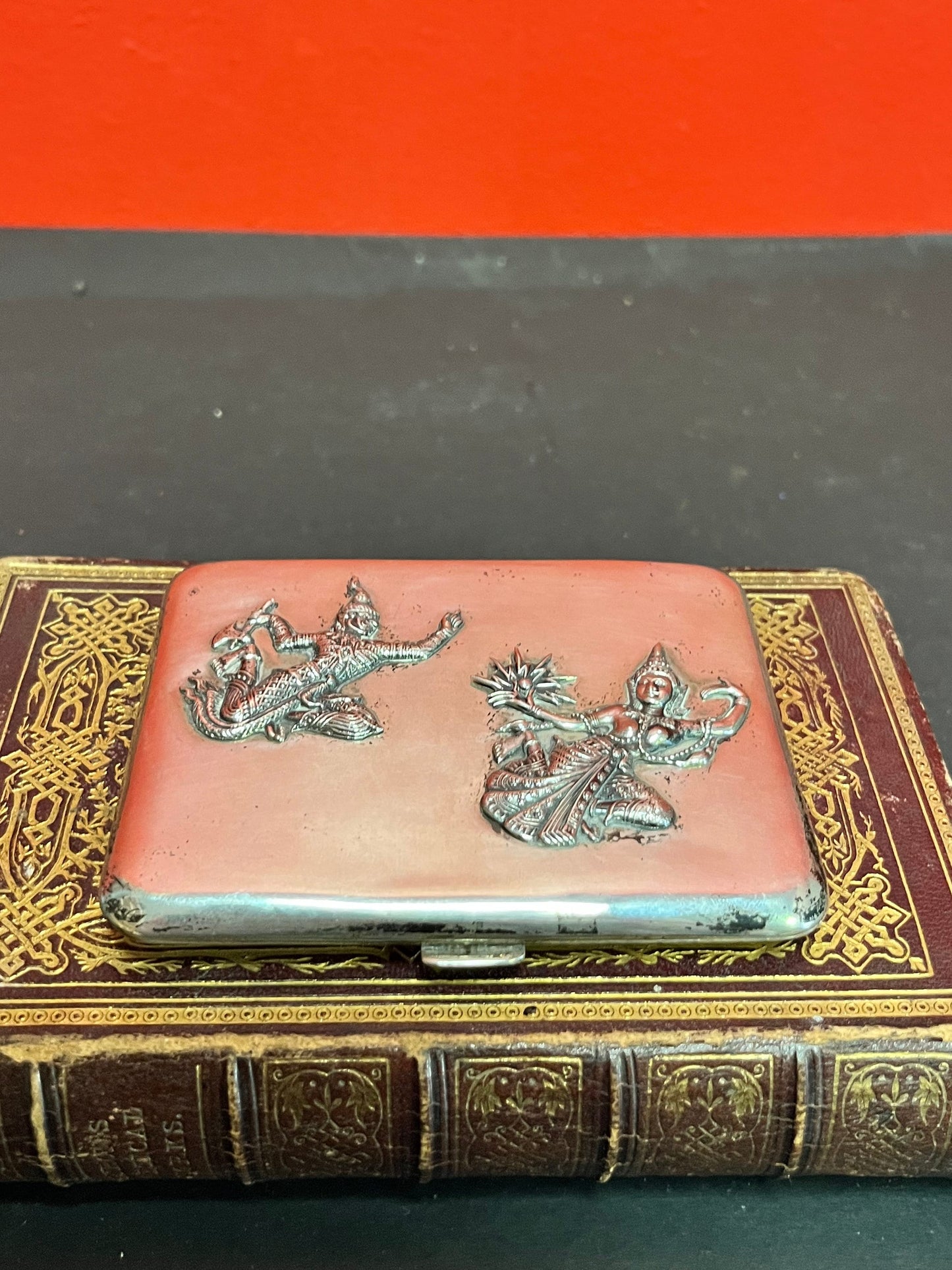 4 x 3 solid sterling Siam marked cigarette case in perfect condition  heavy and perfect for business cards