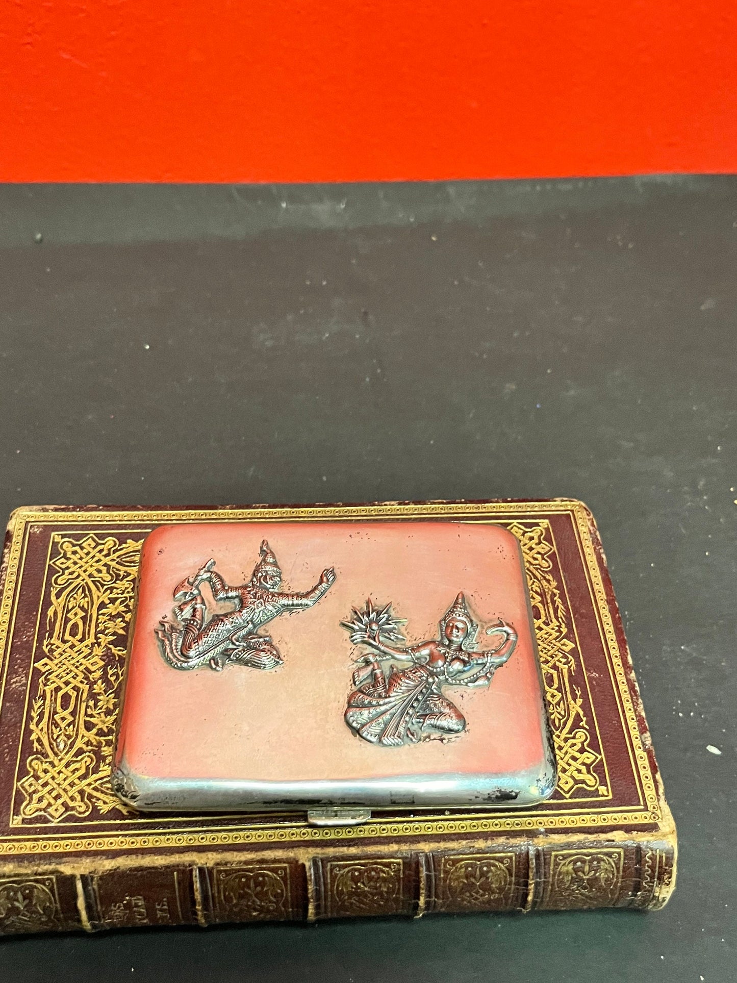 4 x 3 solid sterling Siam marked cigarette case in perfect condition  heavy and perfect for business cards