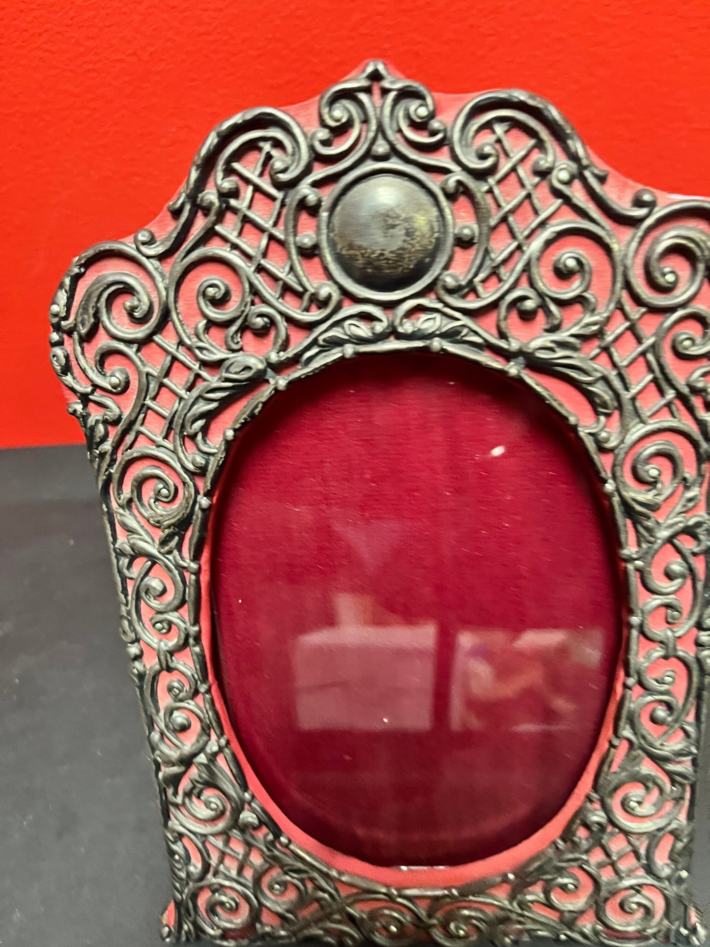 Stunning antique English sterling frame  9 x 6 to fit a 4 x 6 picture wonderful detail