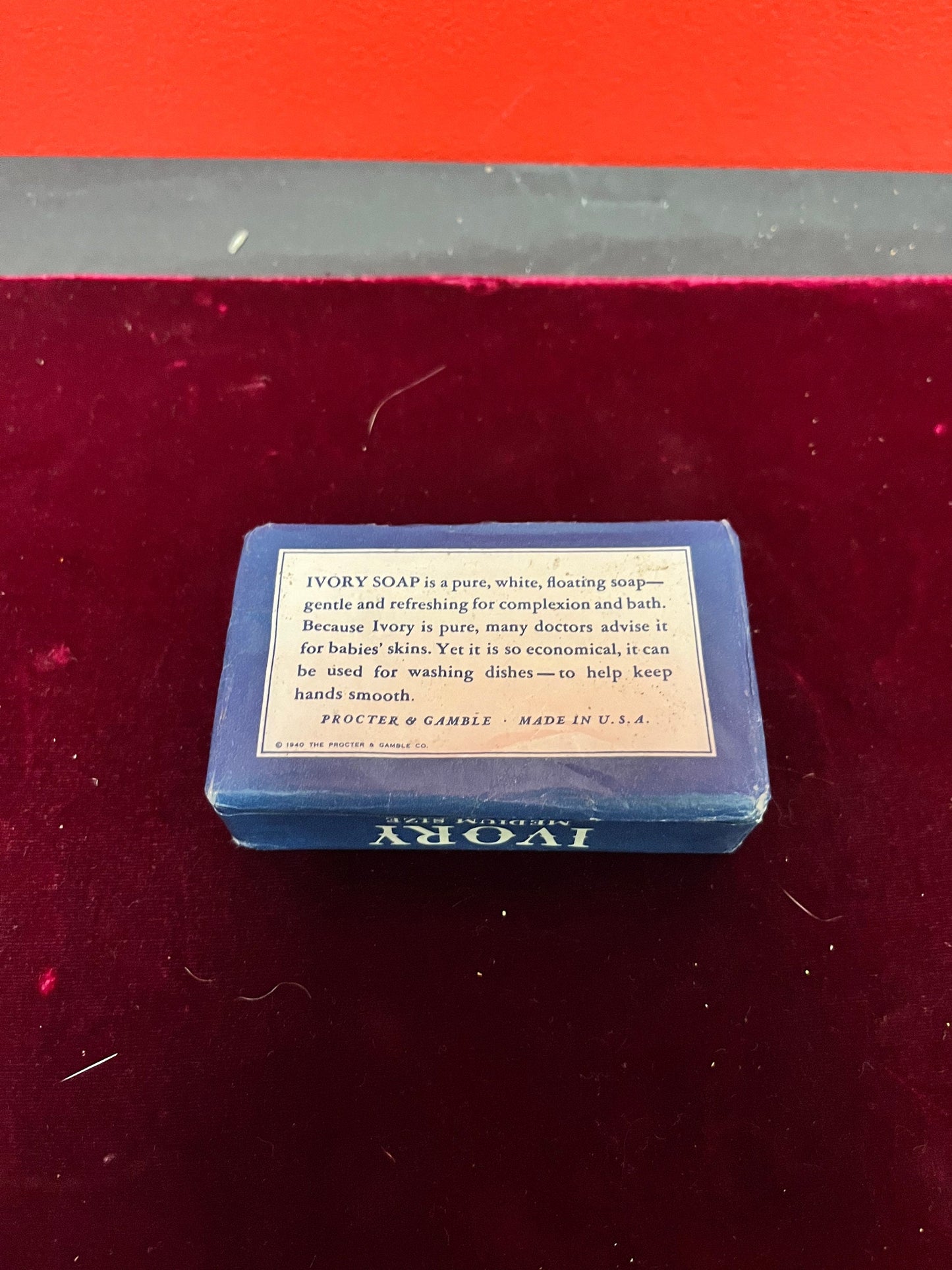 Authentic 1940s ivory soap   in original packaging and like new  4 x 2 1/2 x 1 high wow