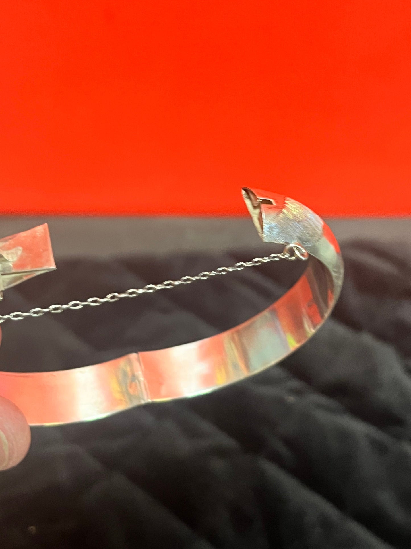 4 inch wide lovely sterling silver 925 bangle  bracelet with lovely detail  the best