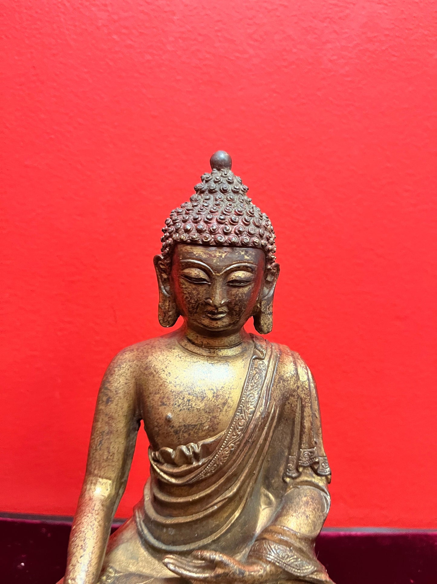 Fabulous antique Chinese 10 inch bronze Buddha  great patina and condition  wonderful detail and good value