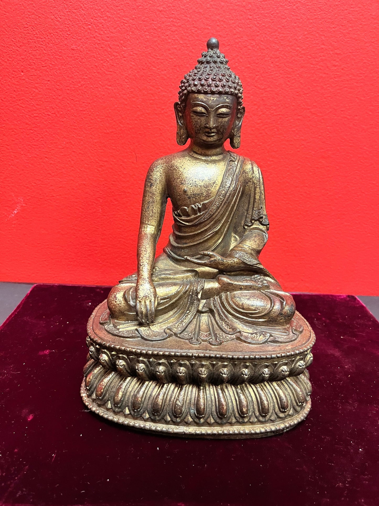 Fabulous antique Chinese 10 inch bronze Buddha  great patina and condition  wonderful detail and good value