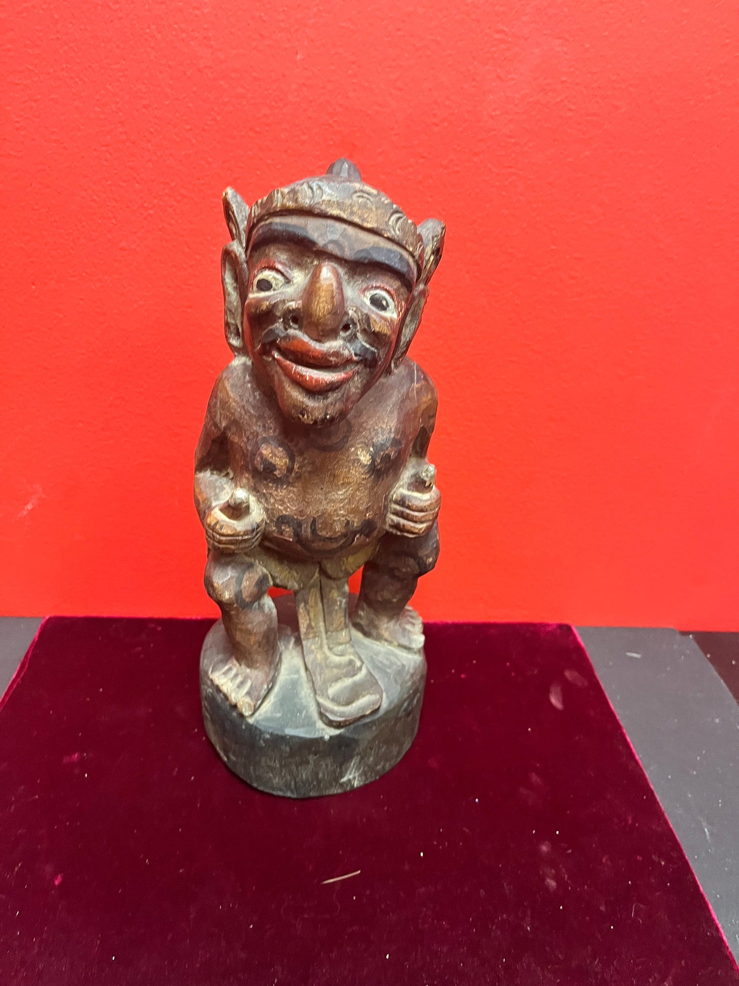 Stunning 10 inch Carved and  hand painted figure  of Hindu  God Twalen  Bali  early 1800s  museum, quality