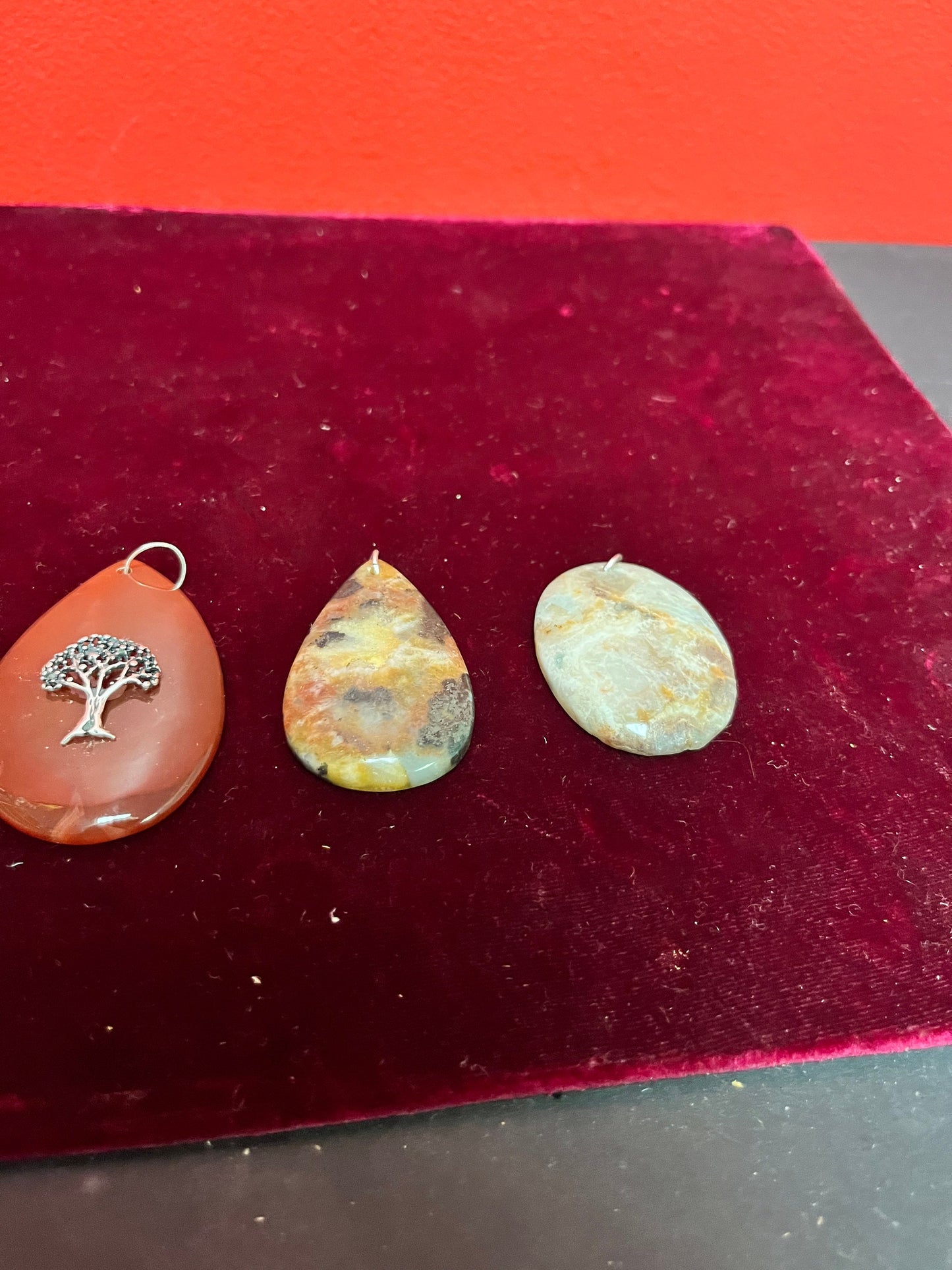 Small collection of lovely pendants   great gifts or for resale