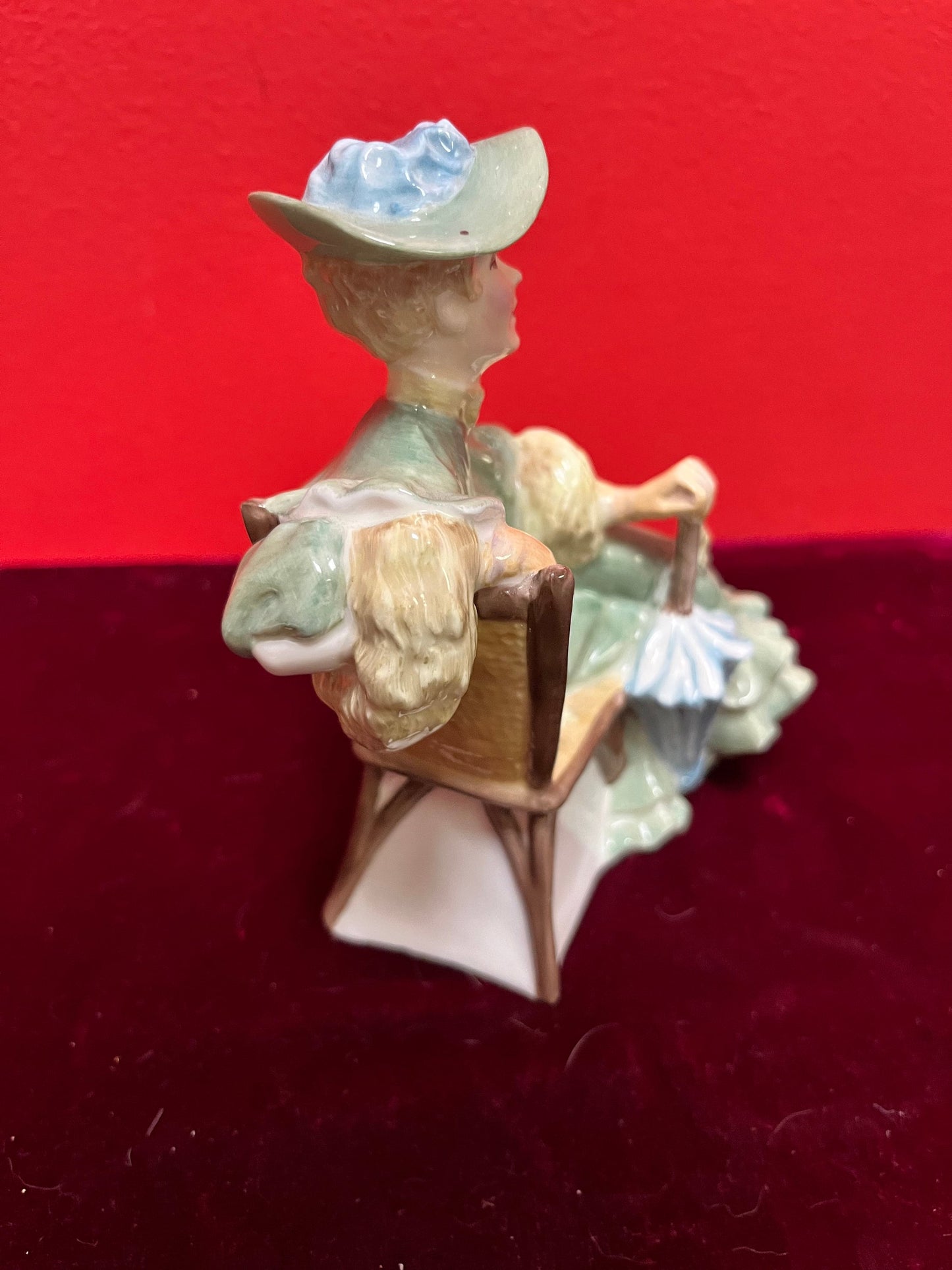 Royal doulton ascot figure  mint