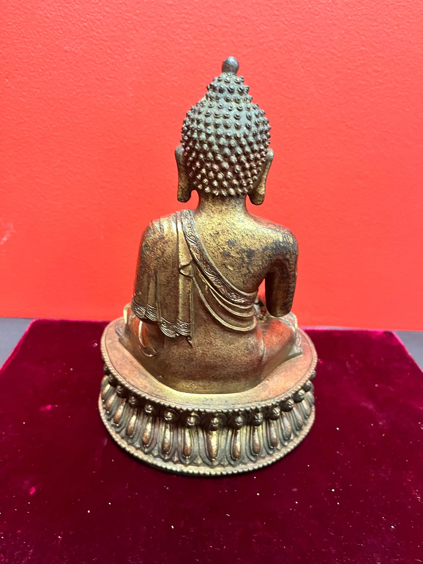 Fabulous antique Chinese 10 inch bronze Buddha  great patina and condition  wonderful detail and good value