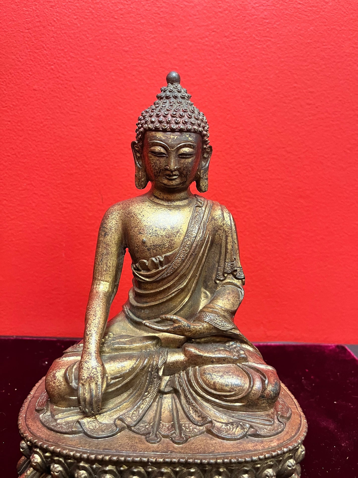 Fabulous antique Chinese 10 inch bronze Buddha  great patina and condition  wonderful detail and good value