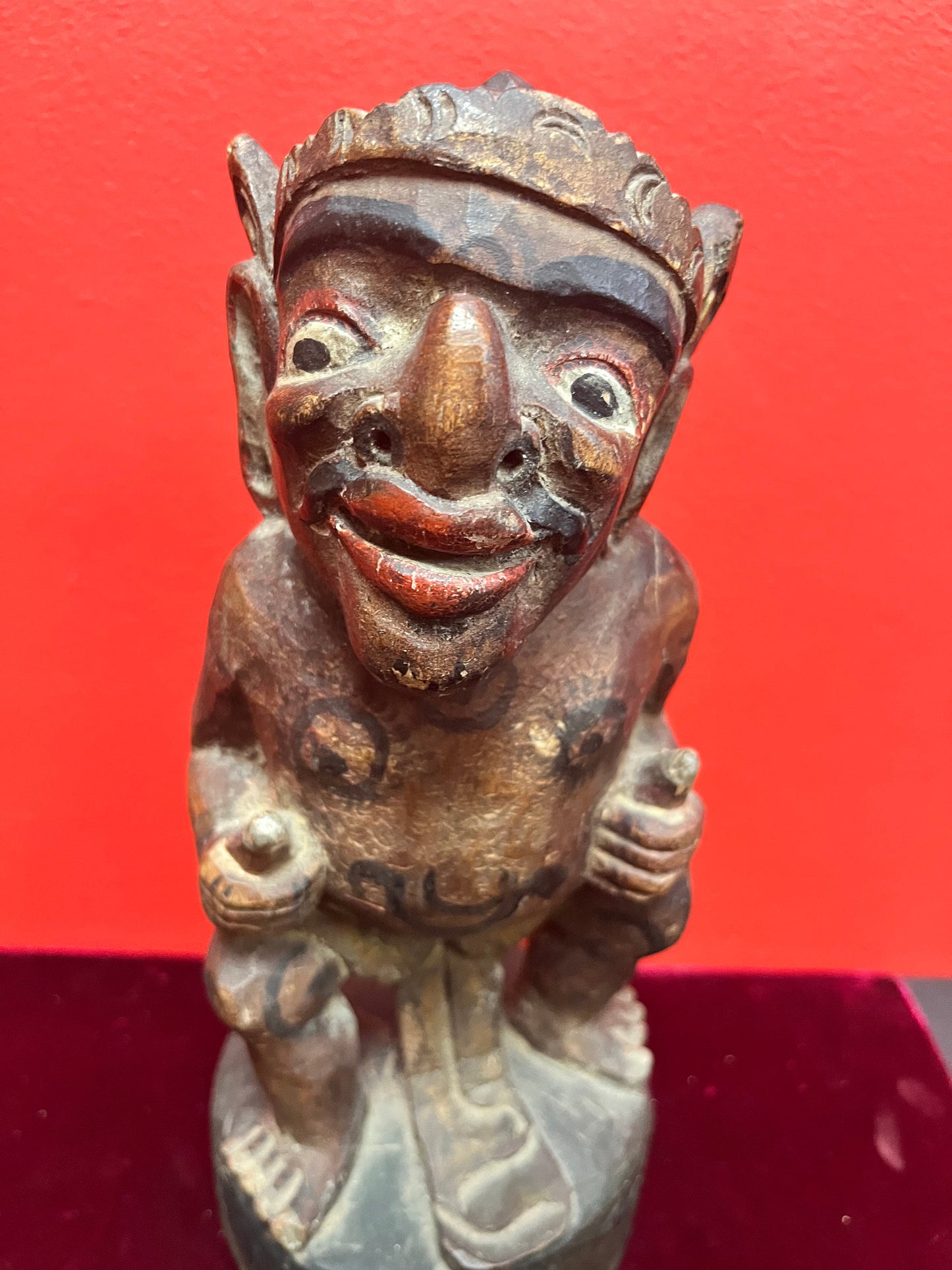 Stunning 10 inch Carved and  hand painted figure  of Hindu  God Twalen  Bali  early 1800s  museum, quality