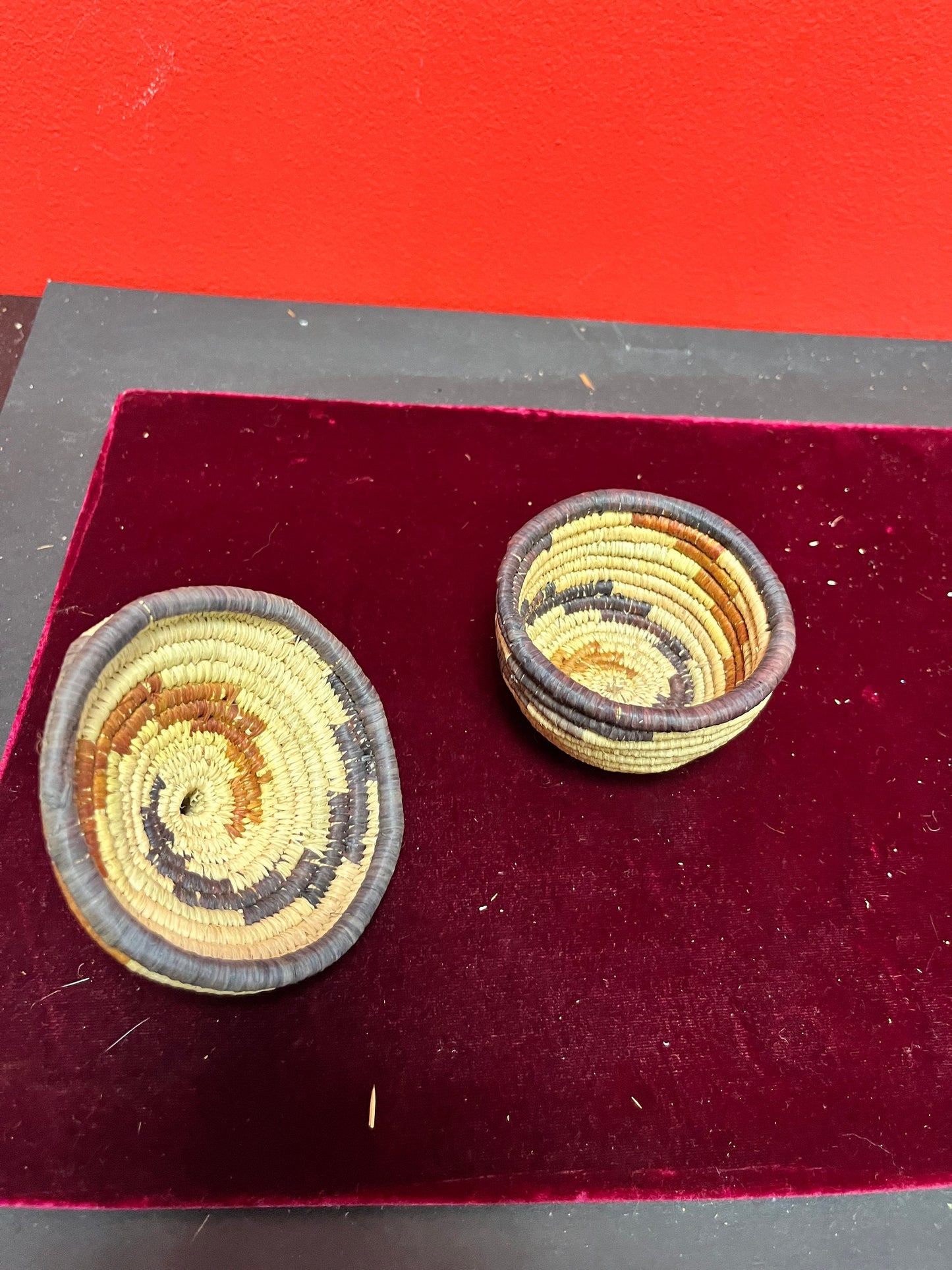 A  4 inch high Navajo southwestern woven lidded basket fabulous condition