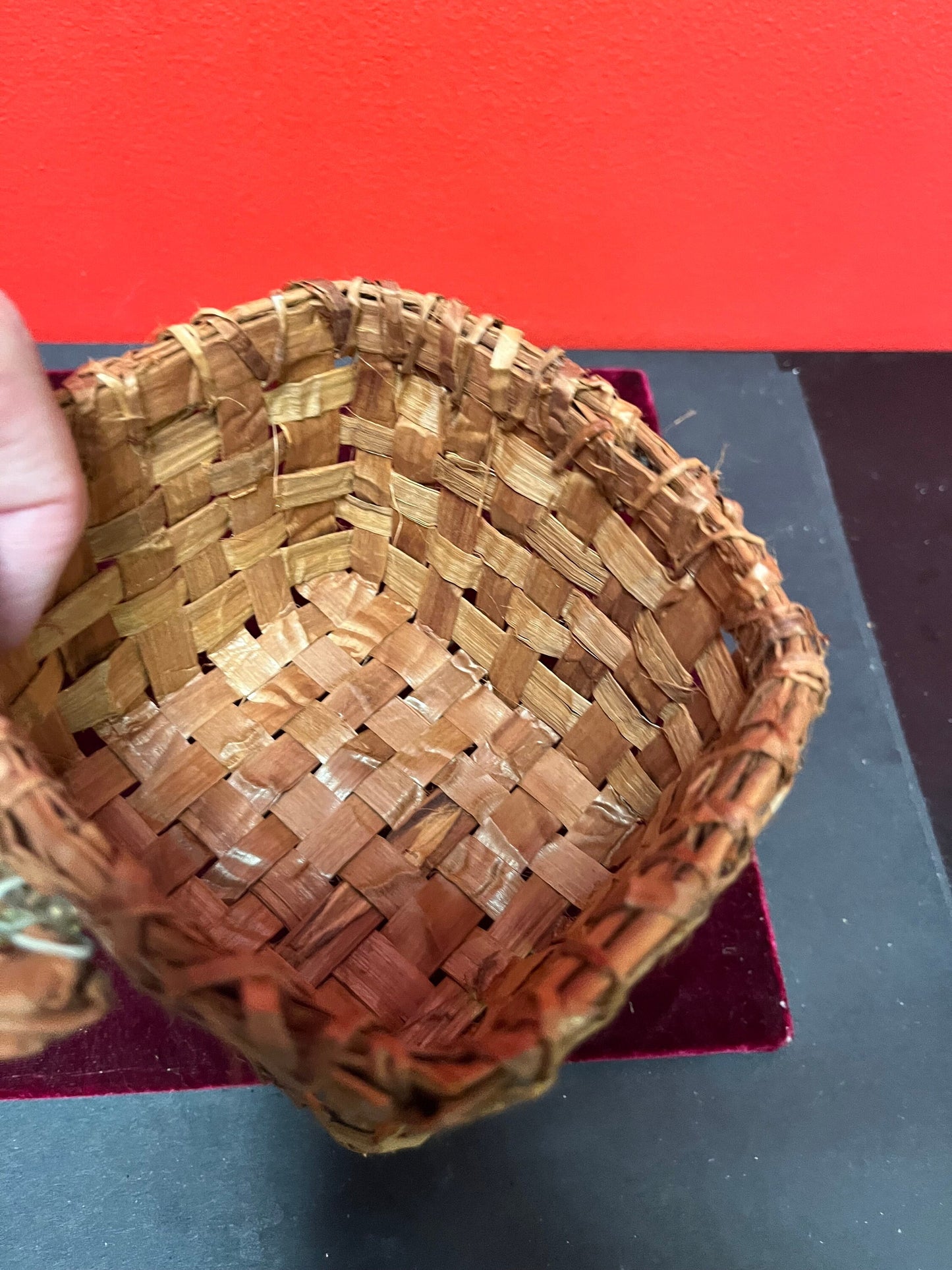 5 x 3“ high Eastern Canadian cedar bark basket with rose