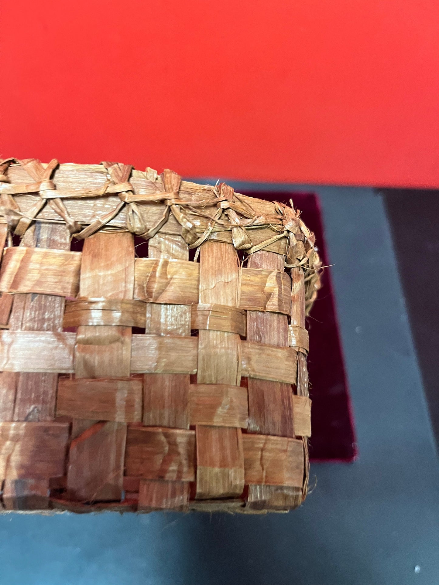 5 x 3“ high Eastern Canadian cedar bark basket with rose