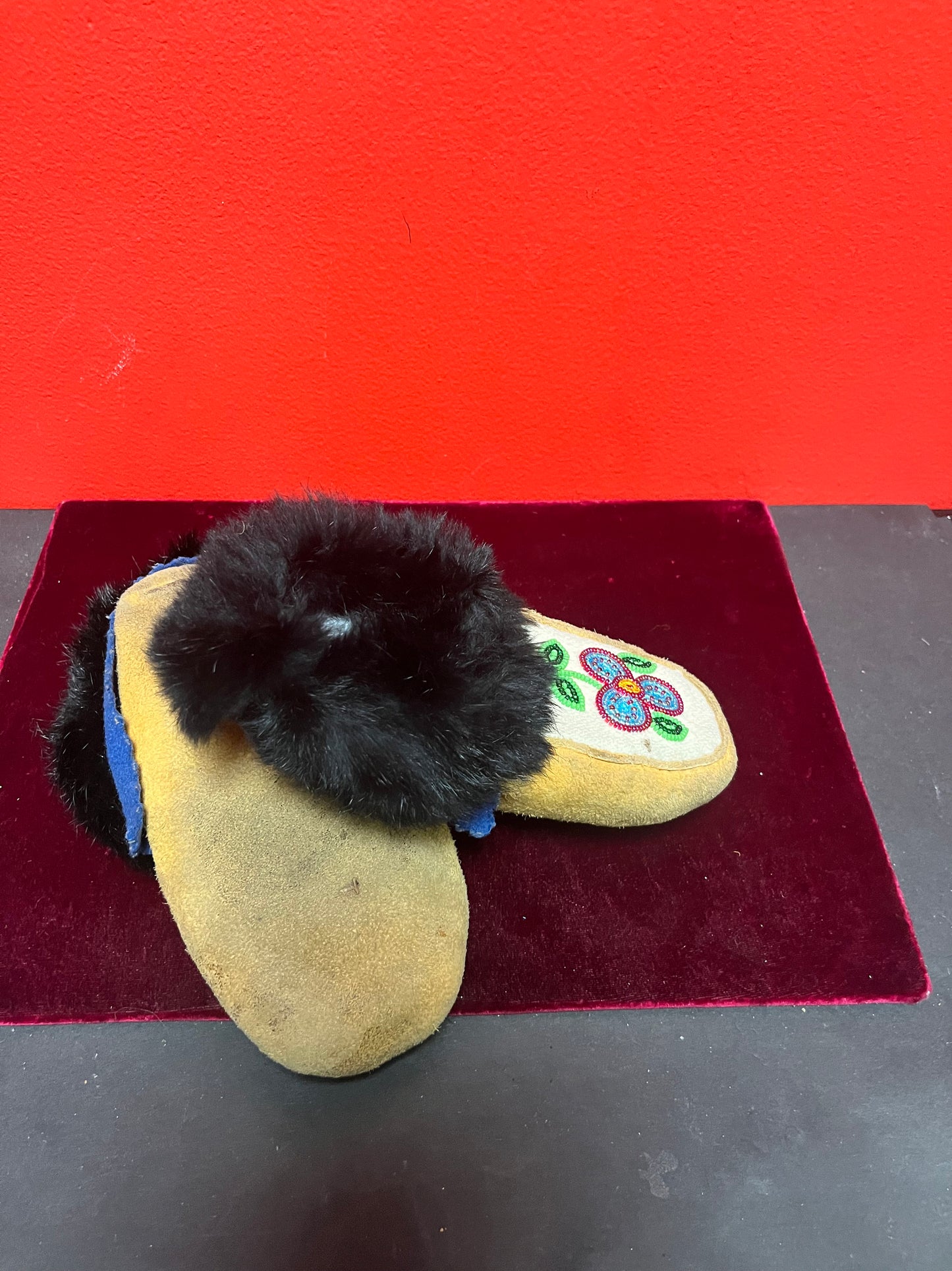 7 1/2 inch long indigenous First Nations Pacific Northwest coast  beaded and leather and fur moccasin shoes  good condition