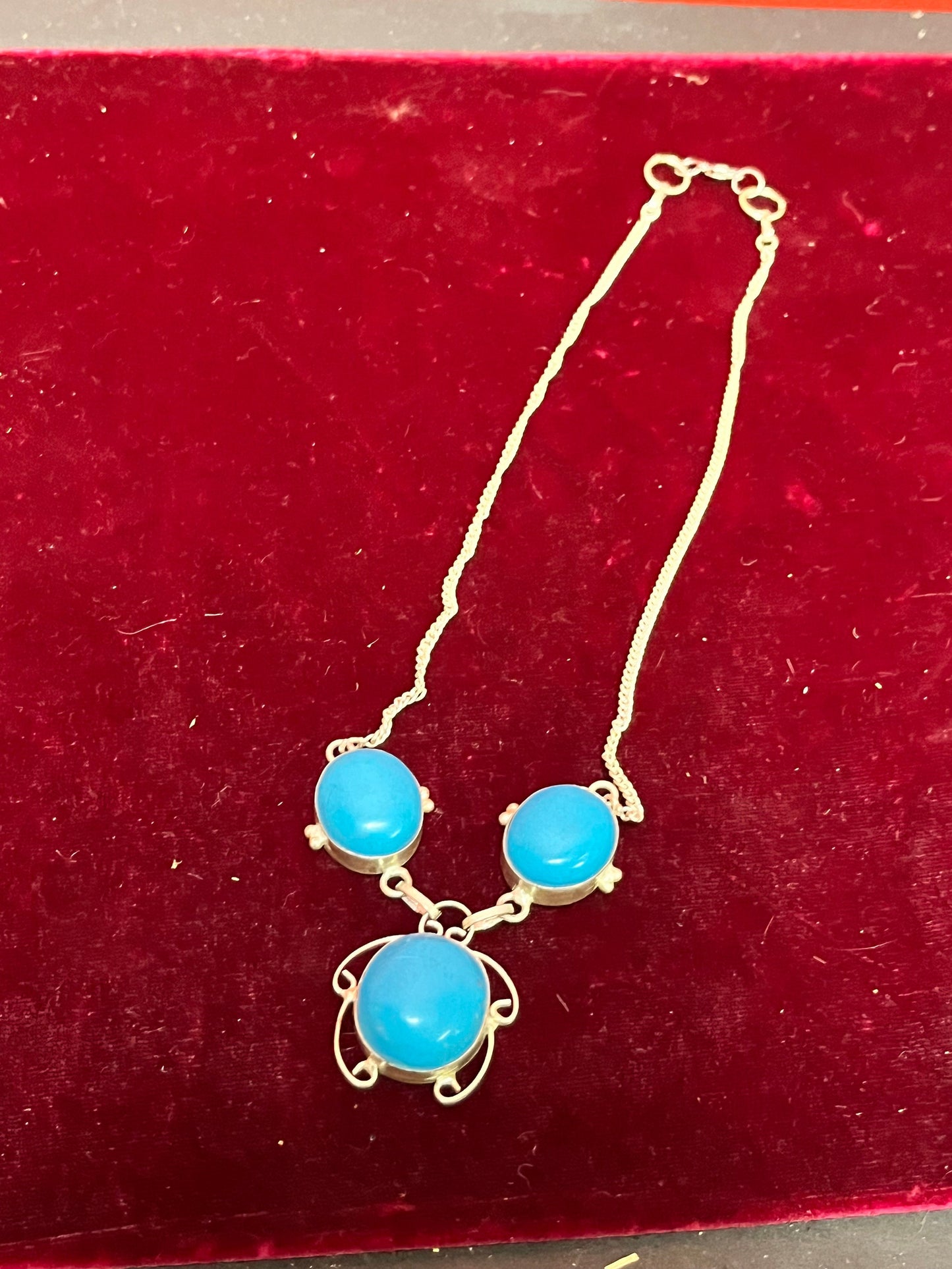 Approximate 16 inch long turquoise and silver necklace great gift