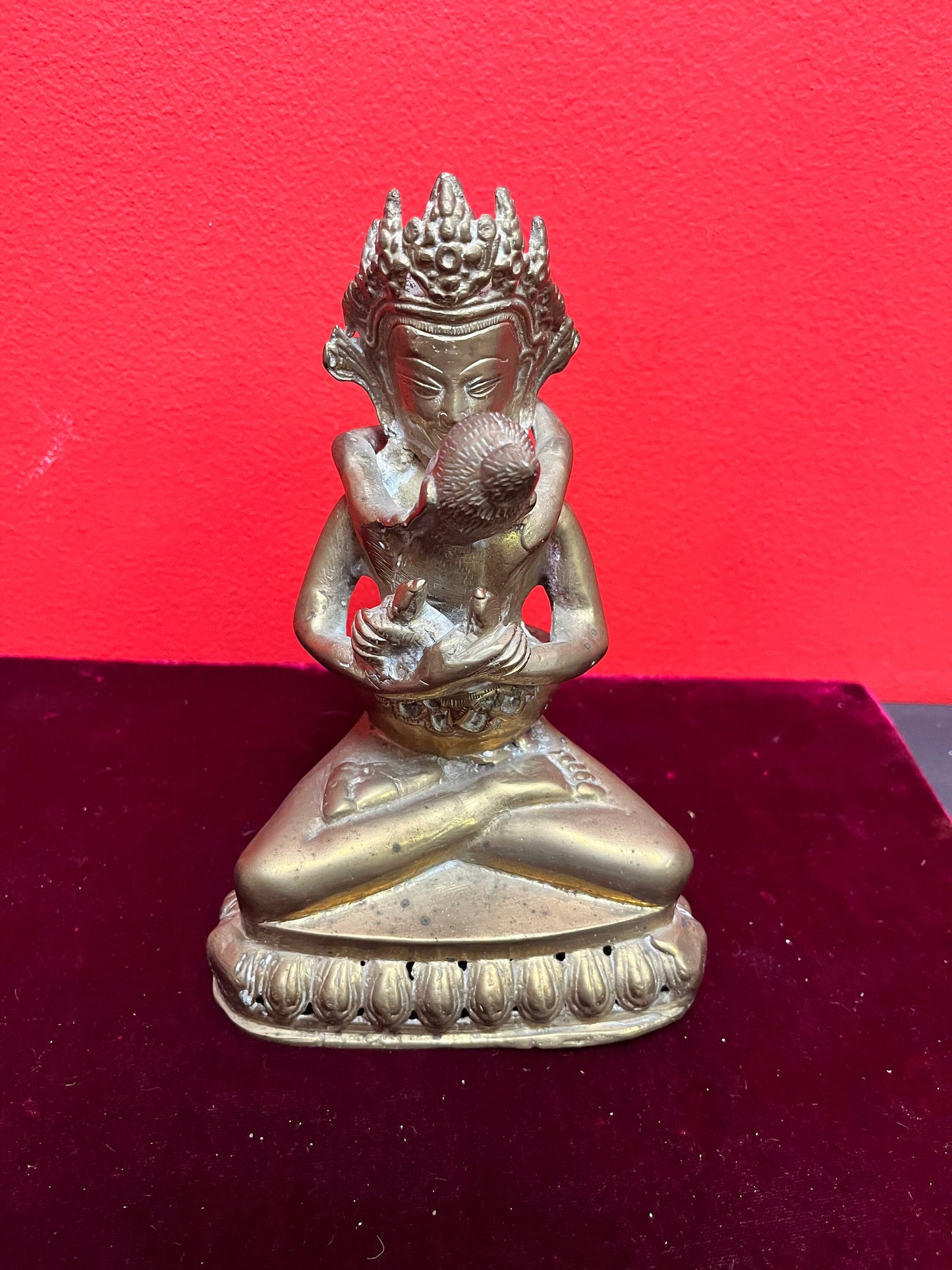 Fabulous 8 inch tall Asian antique brass heavy goddess with child  great detail  see photos
