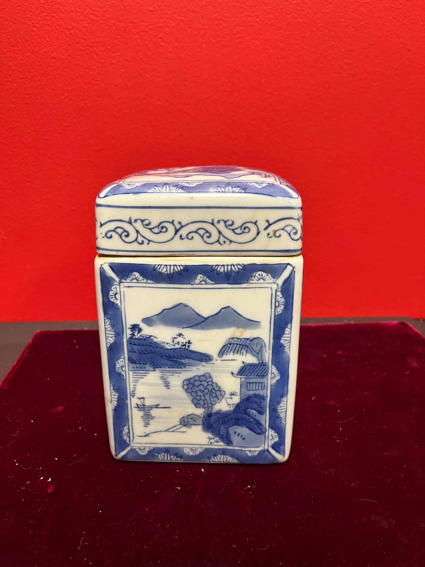 Lovely 4 x 6 high Chinese signed older porcelain box with lid  great condition  perfect gift