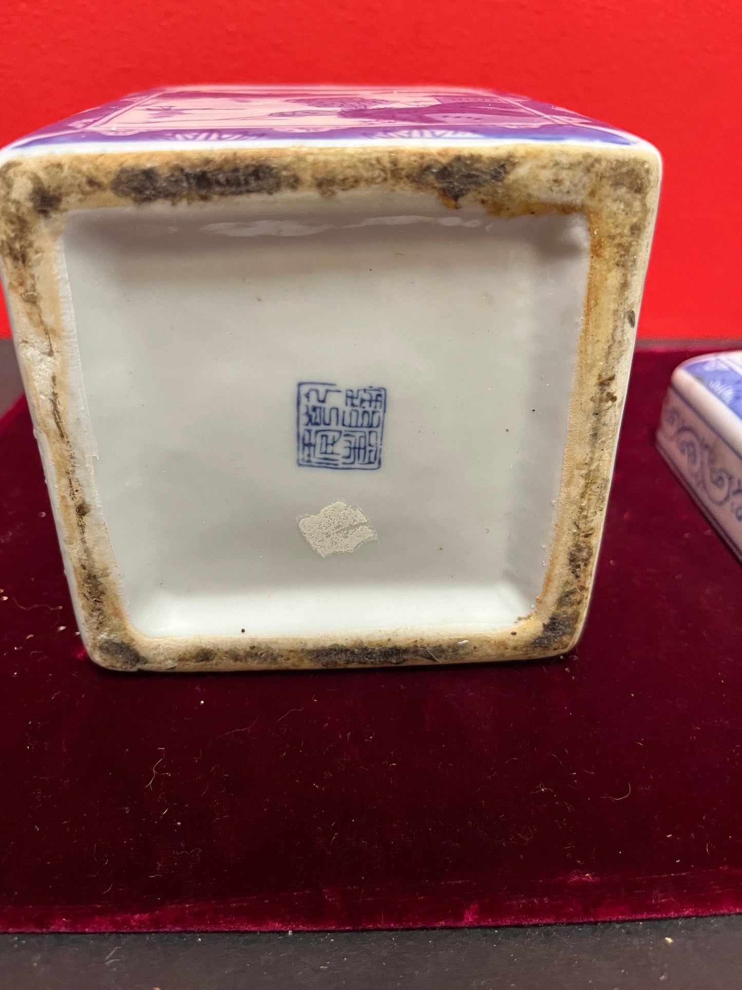 Lovely 4 x 6 high Chinese signed older porcelain box with lid  great condition  perfect gift