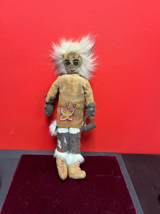 17 inch high antique Yukon I Indigenous, First Nations cloth beaded and leather doll  pretty good condition  lovely piece
