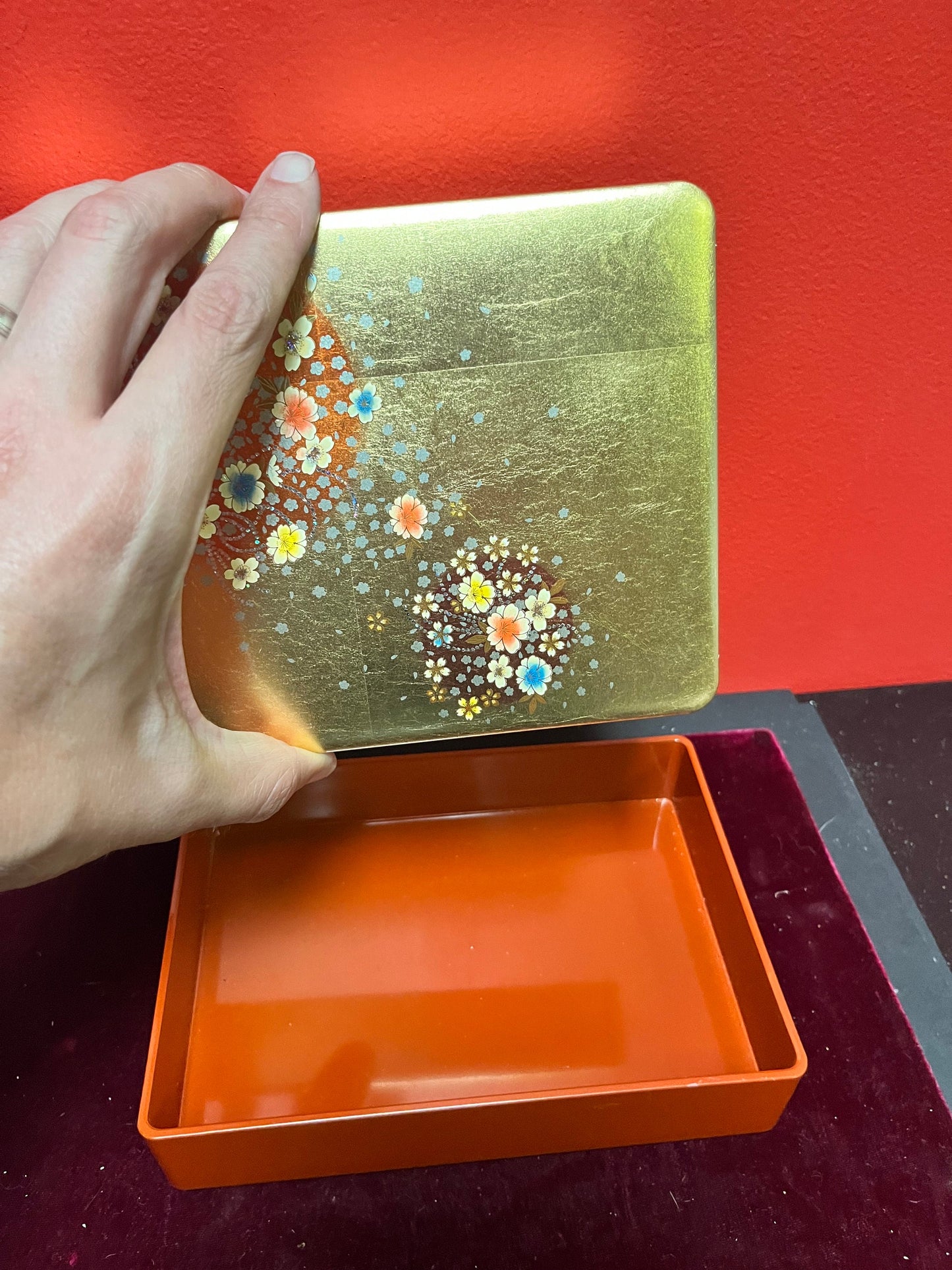 Lovely 8 x 6 x 2 high Japanese lacquer and painted box  exceptional quality in good condition