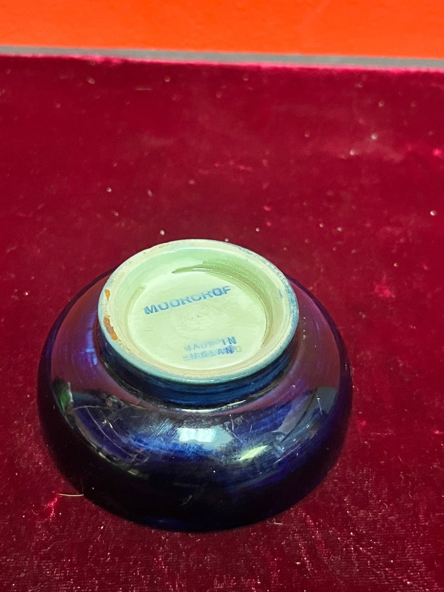 Moorcroft hibiscus bowl in good condition-3 inches  value priced