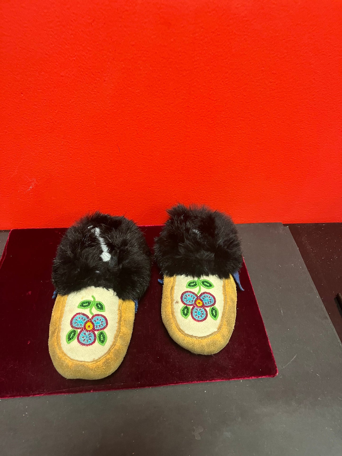 7 1/2 inch long indigenous First Nations Pacific Northwest coast  beaded and leather and fur moccasin shoes  good condition