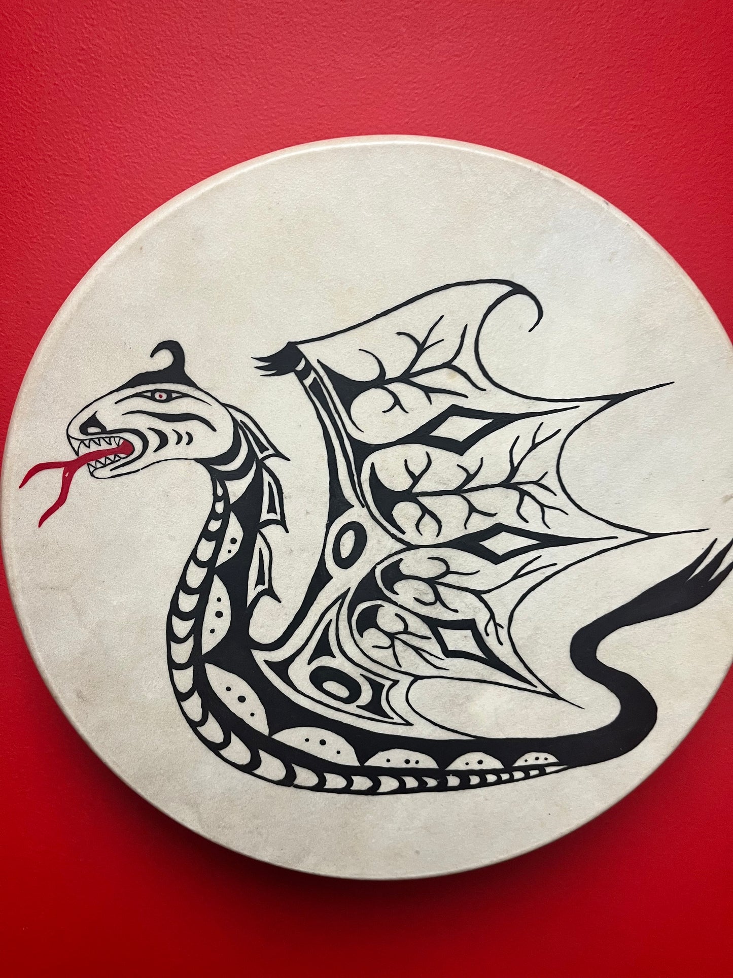 Lovely 14 inch indigenous first nations drum signed  sea monster  Vern Olson  great condition and sound  amazing gift