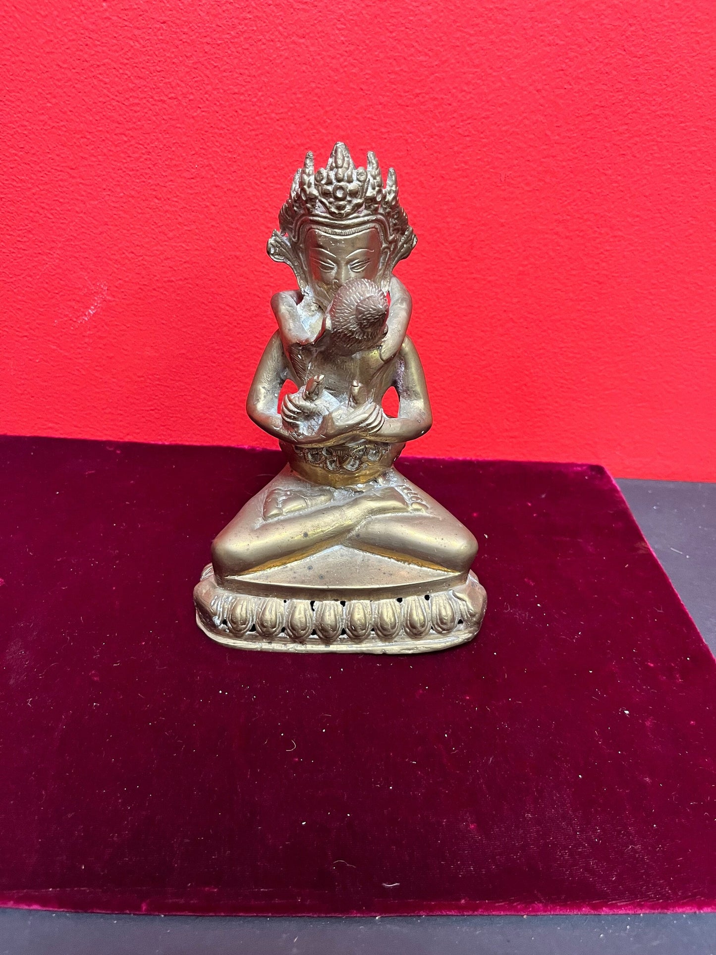 Fabulous 8 inch tall Asian antique brass heavy goddess with child  great detail  see photos