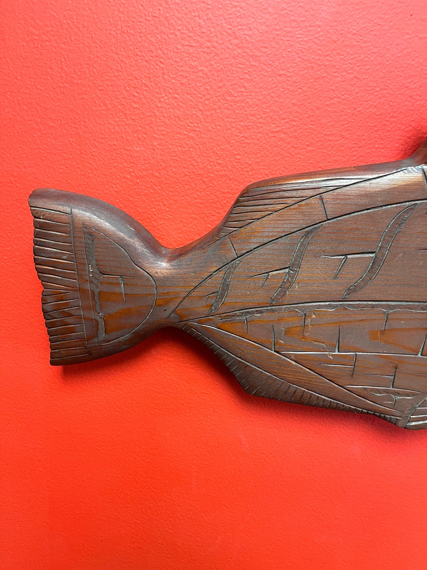 Lovely 20 x 9 x 1“ thick Indigenous First Nations pacific northwest coast salmon plaque  ready to hang  wow