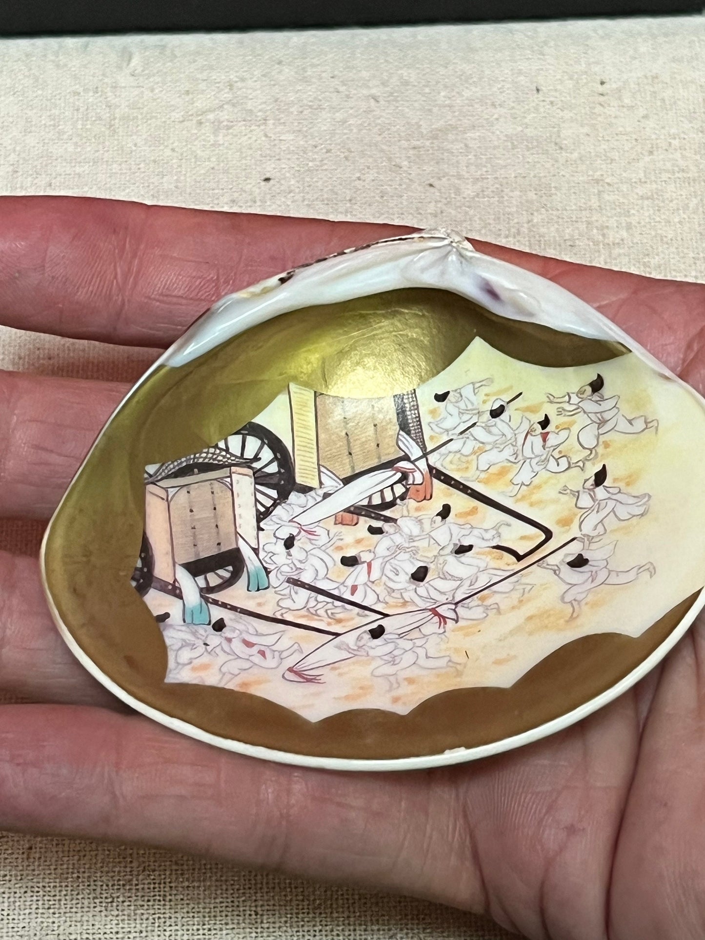 3.5 inch lovely Japanese hand painted oyster shell.