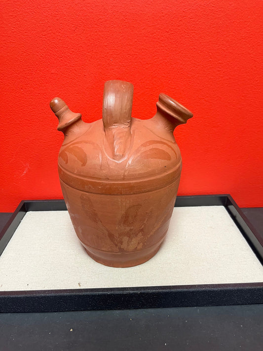 Beautiful 10 inch antique Colombian clay water vessel   one chip  great detail fabulous value
