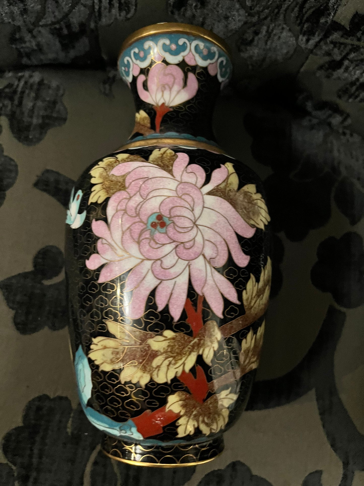 Lovely Chinese perfect condition 9 inch tall cloisonné chrysanthemum vase  perfect condition   Im