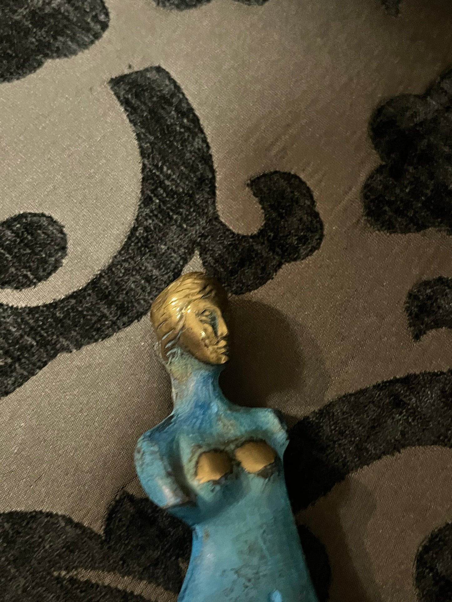 Lovely 7 inch tall bronze Greek Venus statue