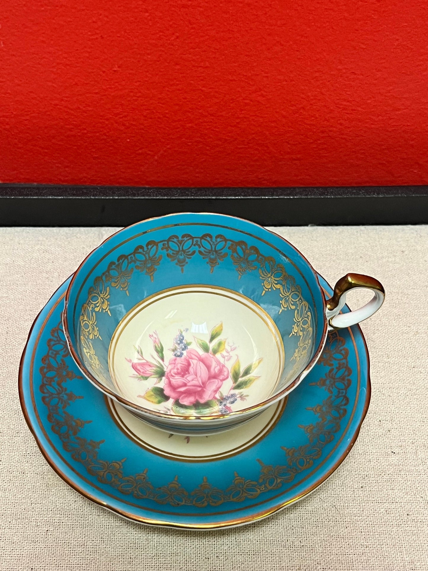 Lovely antique AYNSLEY teacup and saucer in perfect condition