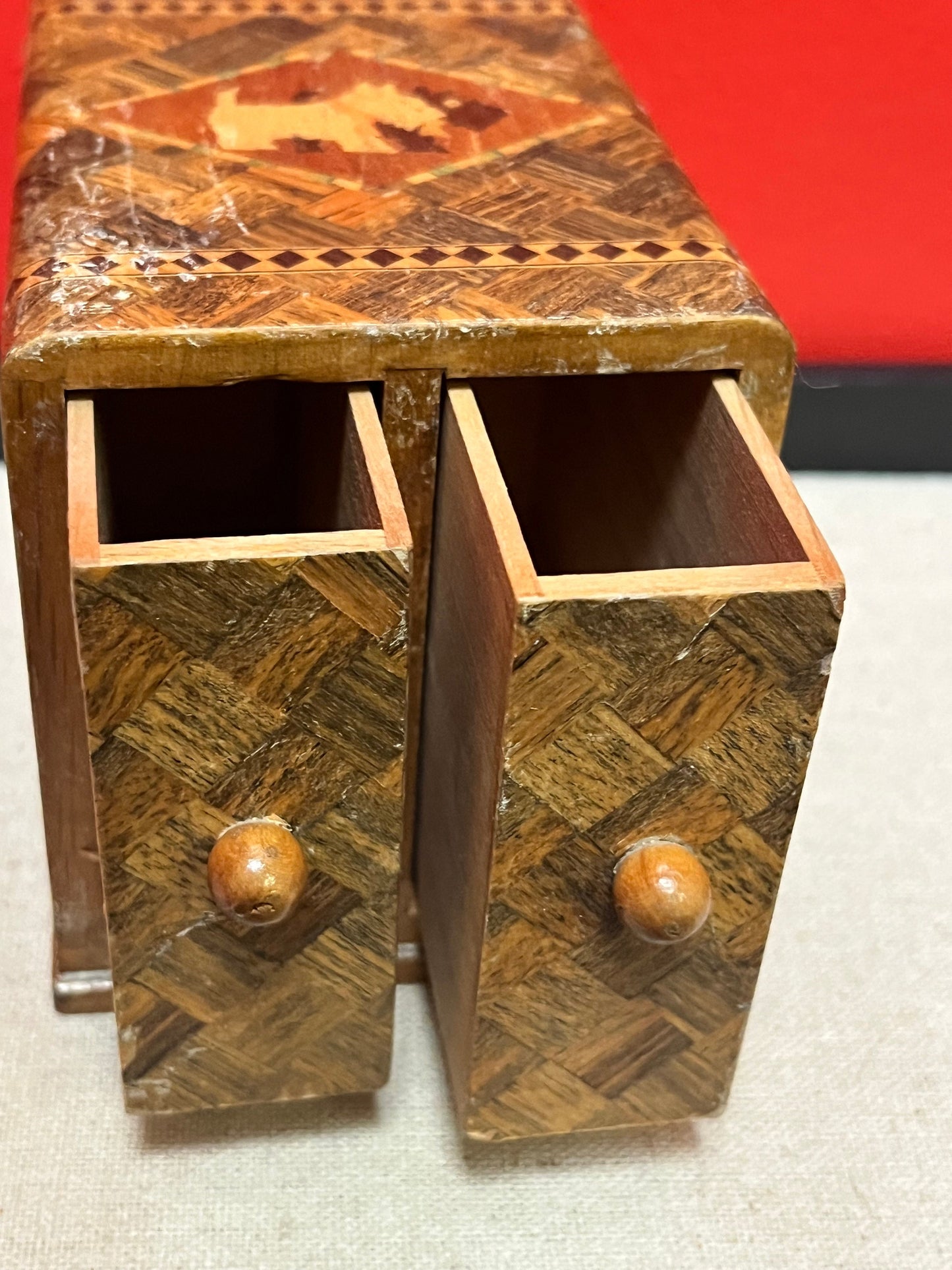 Lovely antique English 4 x 3 x 2 wide inlaid wooden playing card box with Scotty dogs on top minor scratches