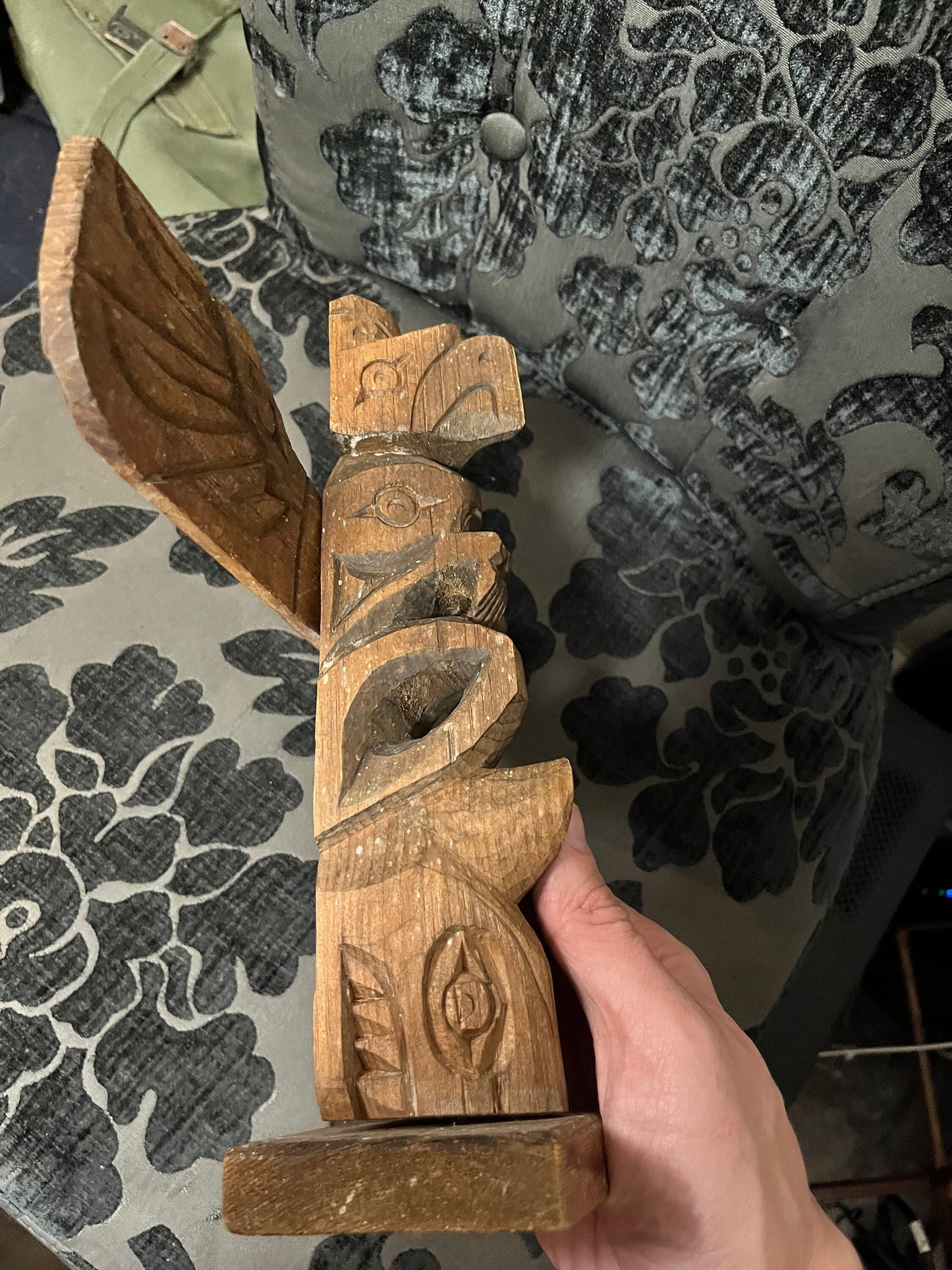 A  Beautiful 11 x 10“ wide primitive indigenous, first nations, Pacific Northwest coast signed totem pole  great transformation piece