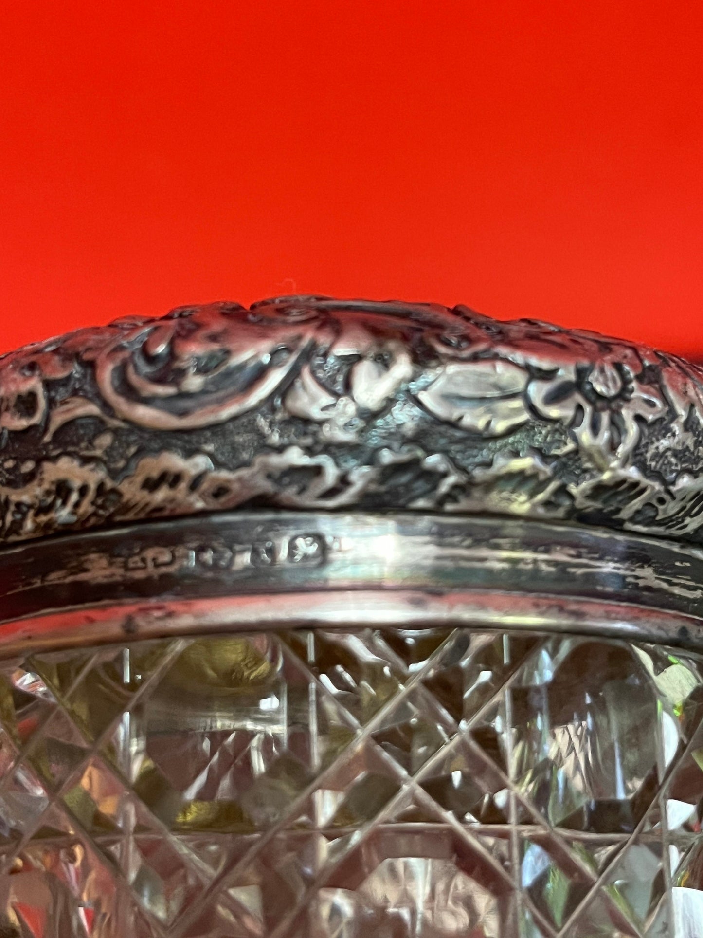 Lovely lodge 3 inch sterling English silver and crystal powder jar  good condition see photos