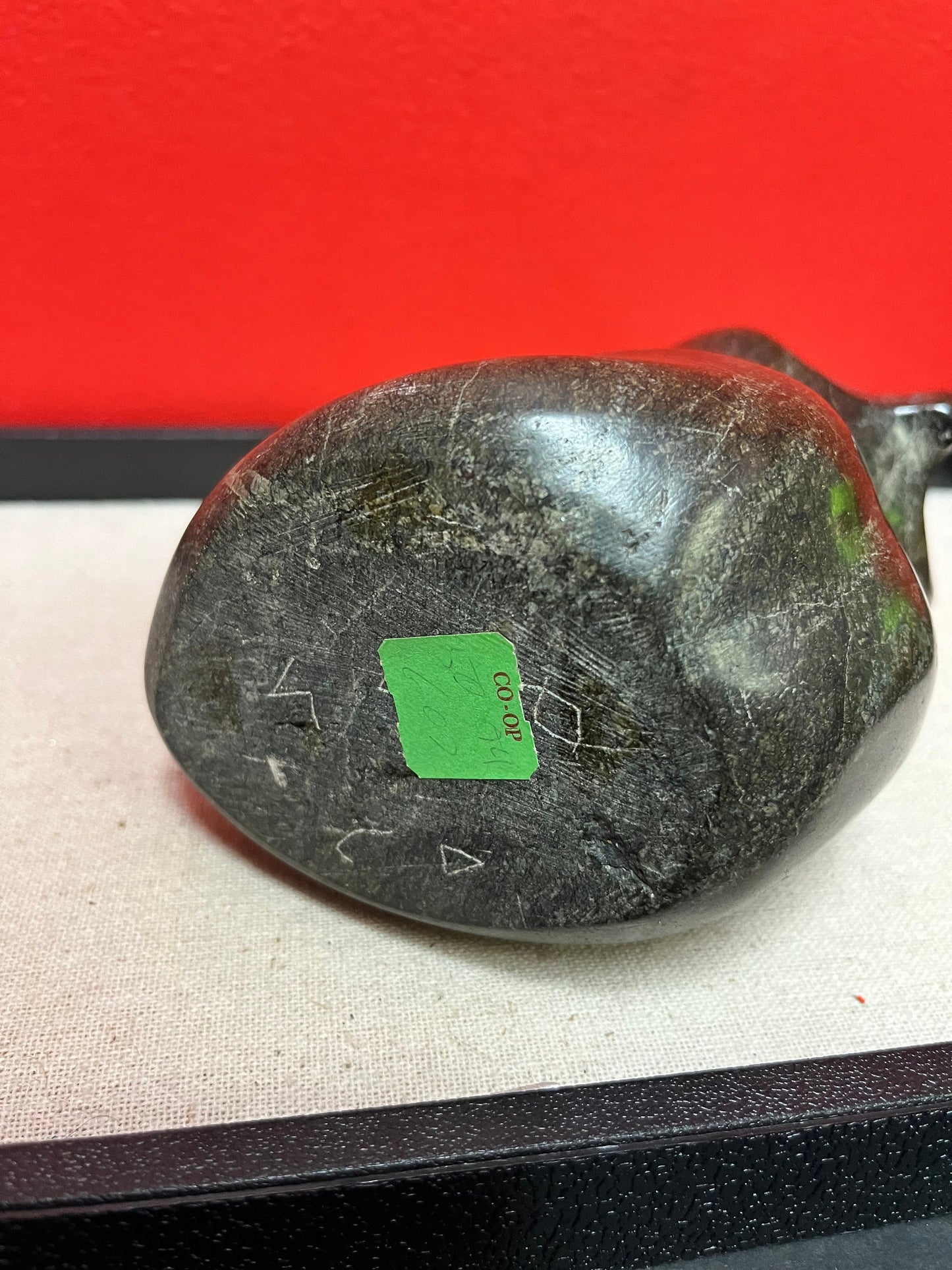 Absolutely stunning museum quality 5 inch tall signed indigenous Inuit soapstone owl  mint condition  really quality piece